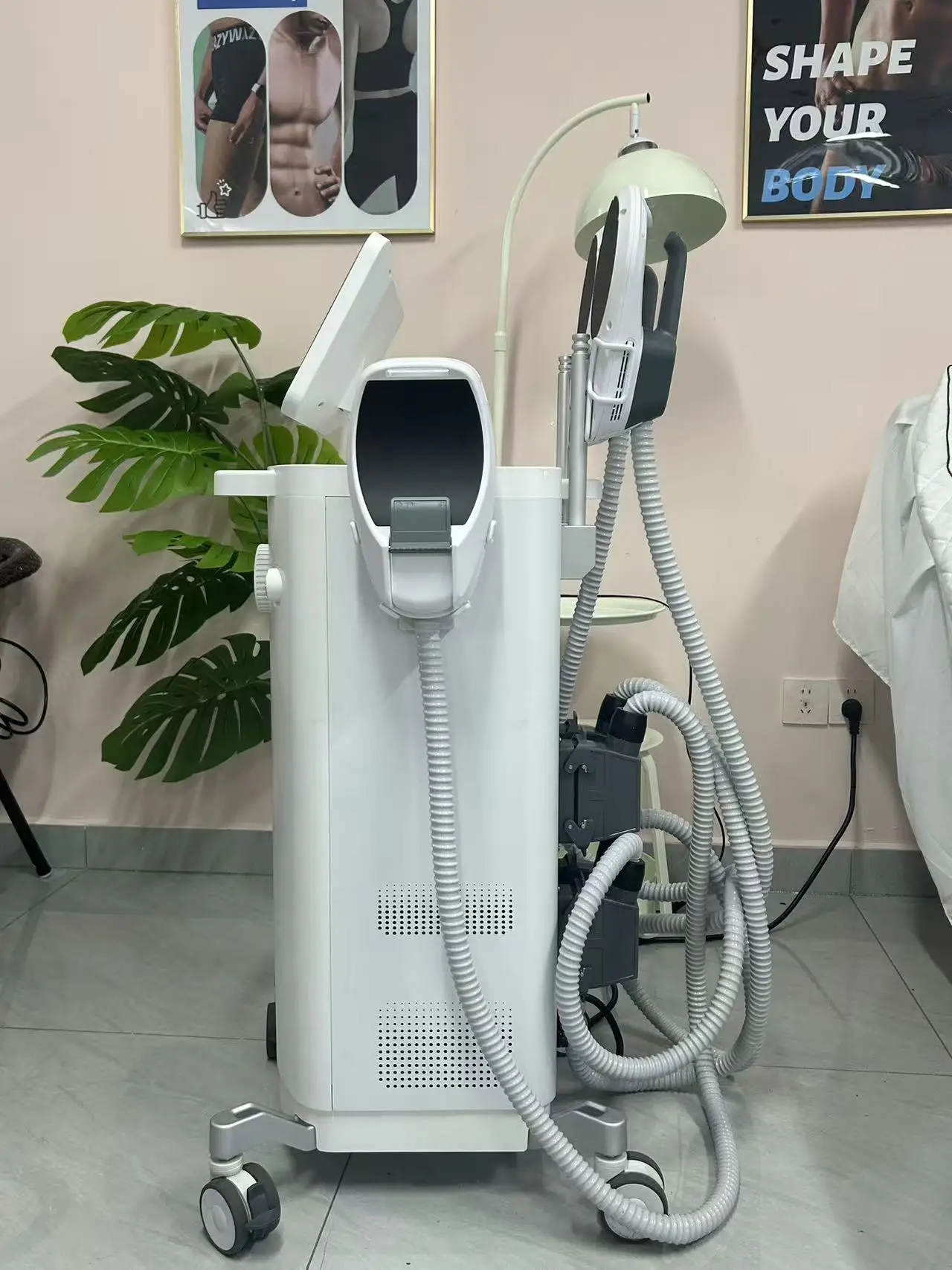 

EMS Body Sculpt 15Tesla 6500w EMS Body Slimming Fat Burning Muscle Sculpting Electromagnetic Stimulate Sculpt Therapy Machine