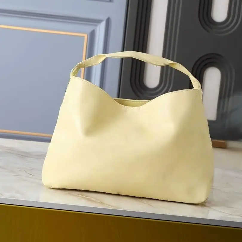 

2026 New Women's Handbag/Crossbody Bag, Large Capacity, Nine Colors Available, Yellow, 36-24-12cm