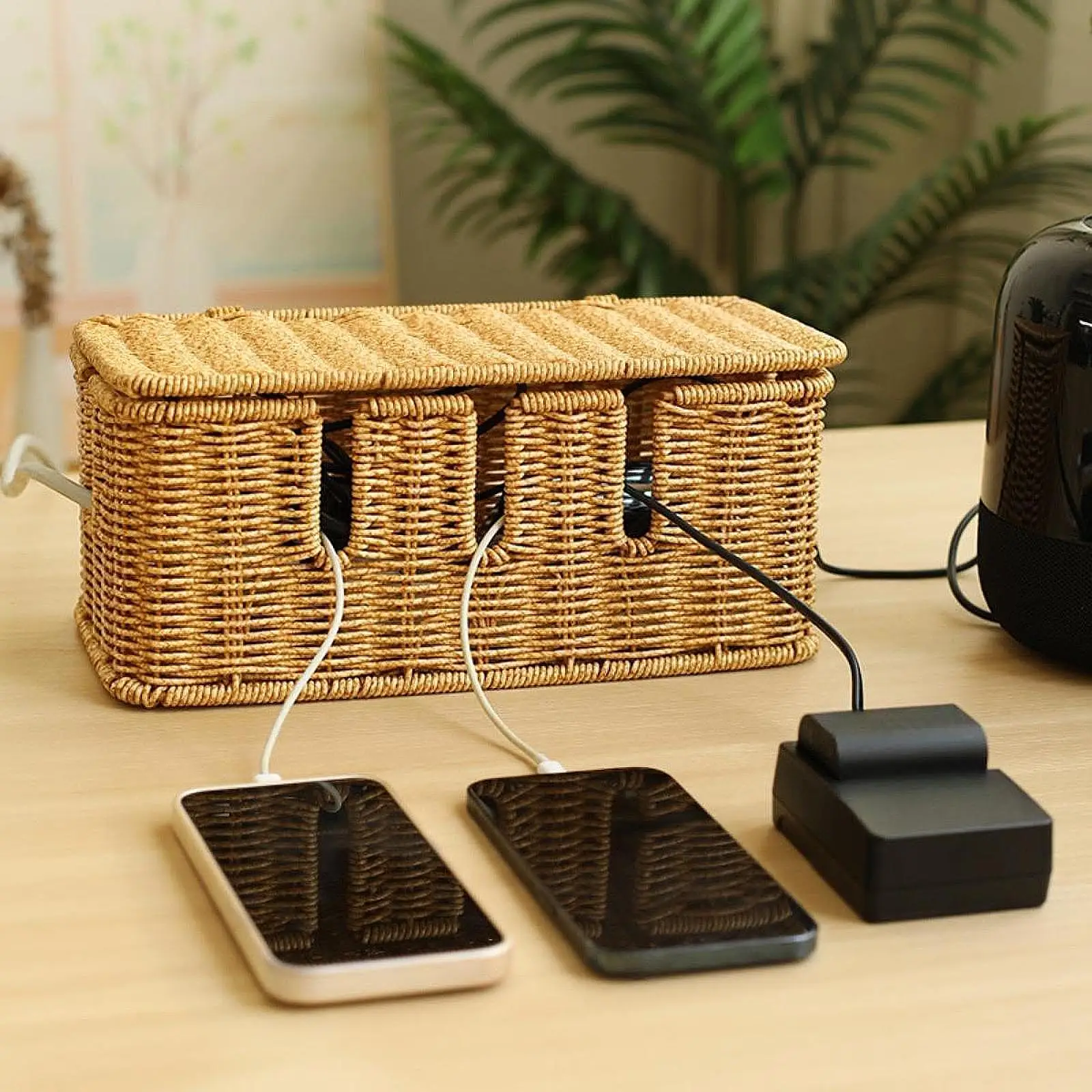 

Cable Management Box Imitation Rattan Desk Storage Charger PC Cord Organizer with Lid for Home Living Room Office Storage Case