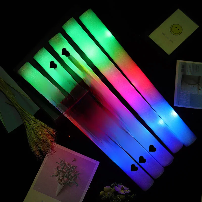 12/30/60 Stuks LED Glow Sticks Bulk Kleurrijke RGB Glow Foam Stick Cheer Tube Donker Licht voor Kerst Verjaardag Bruiloft Feestartikelen - afbeelding 2