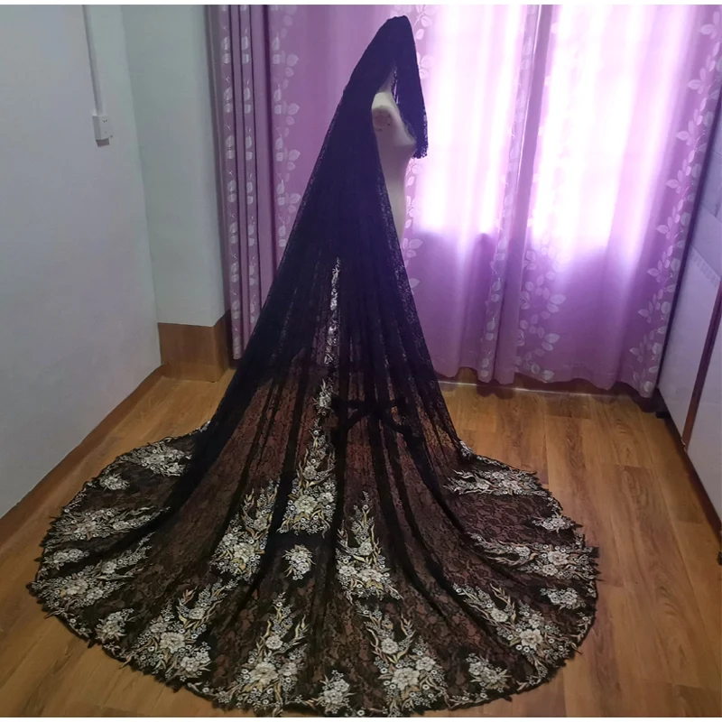

Black Luxury Veil 2022 New Wedding Accessories Lace Vintage Cathedral Bridal Covering Fascinating Veil C27132