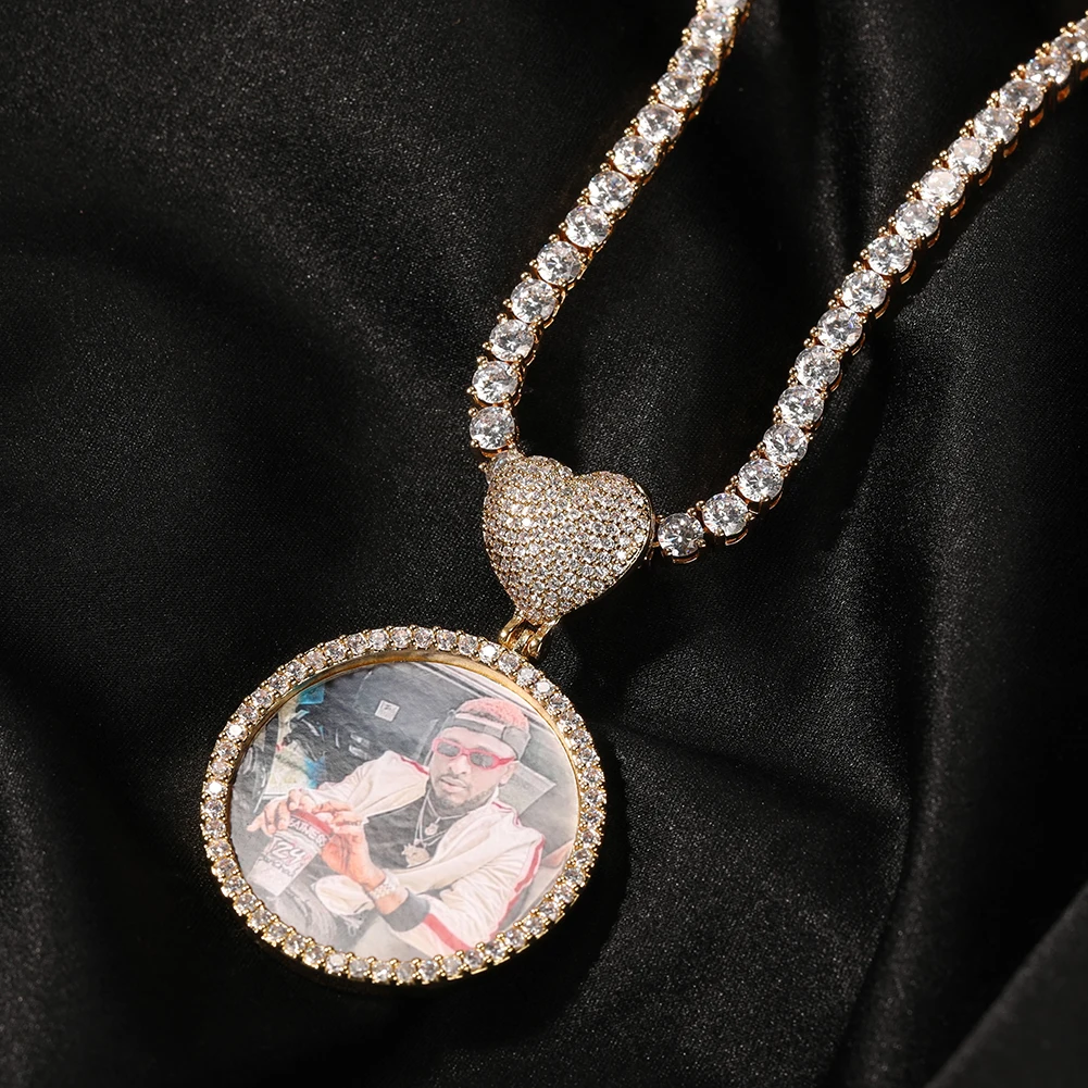 UWIN DIY Medallion Photo Pendant Necklace with Heart Bezel 3 cm diameter Picture Charms Iced Out CZ Fashion Jewelry for Gift