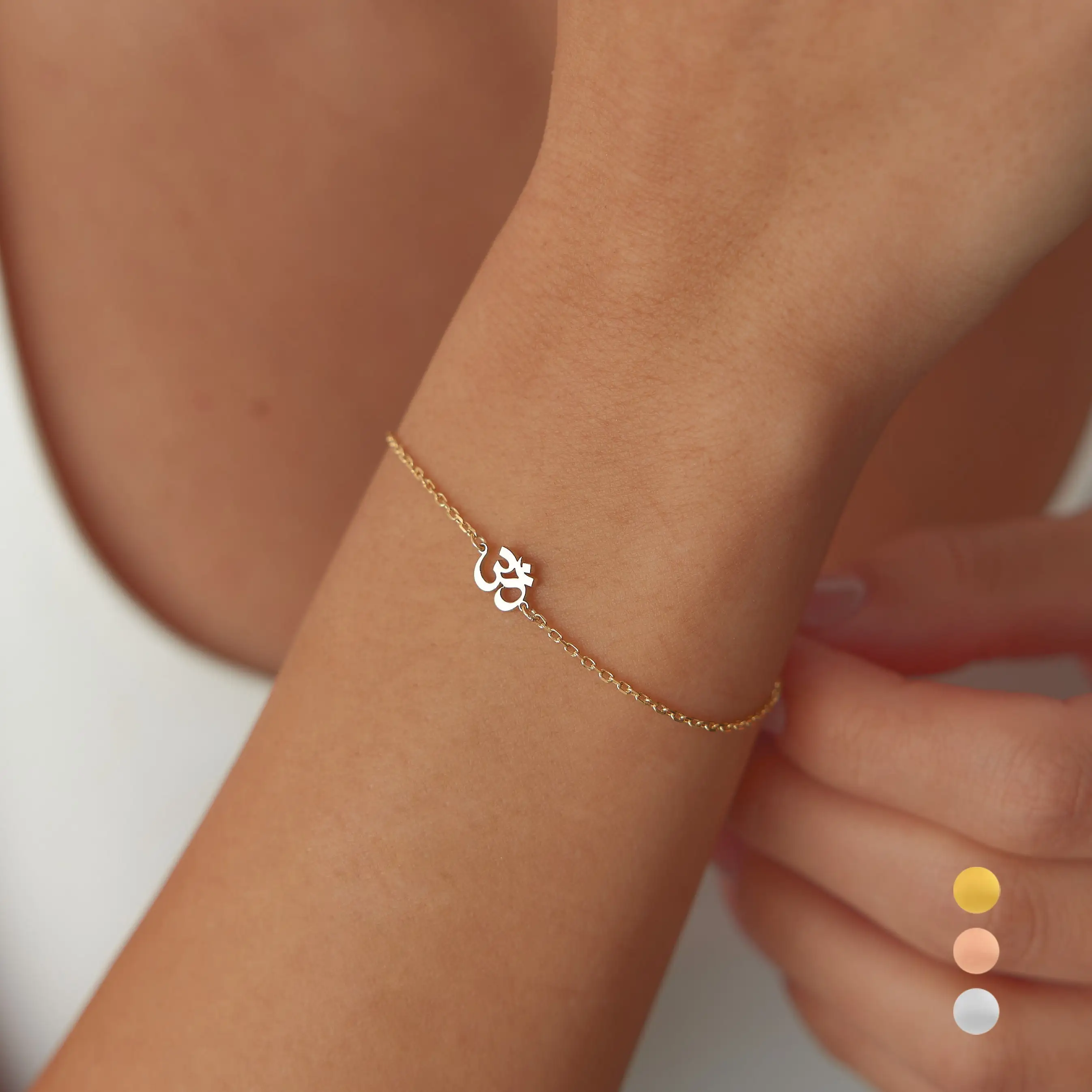 

Tiny Om Chain Bracelet Gifts for Yoga Lover 18k Gold Plated Meditation Symbol Bracelet Yoga Jewelry Gift for Bestfriend Jewelry