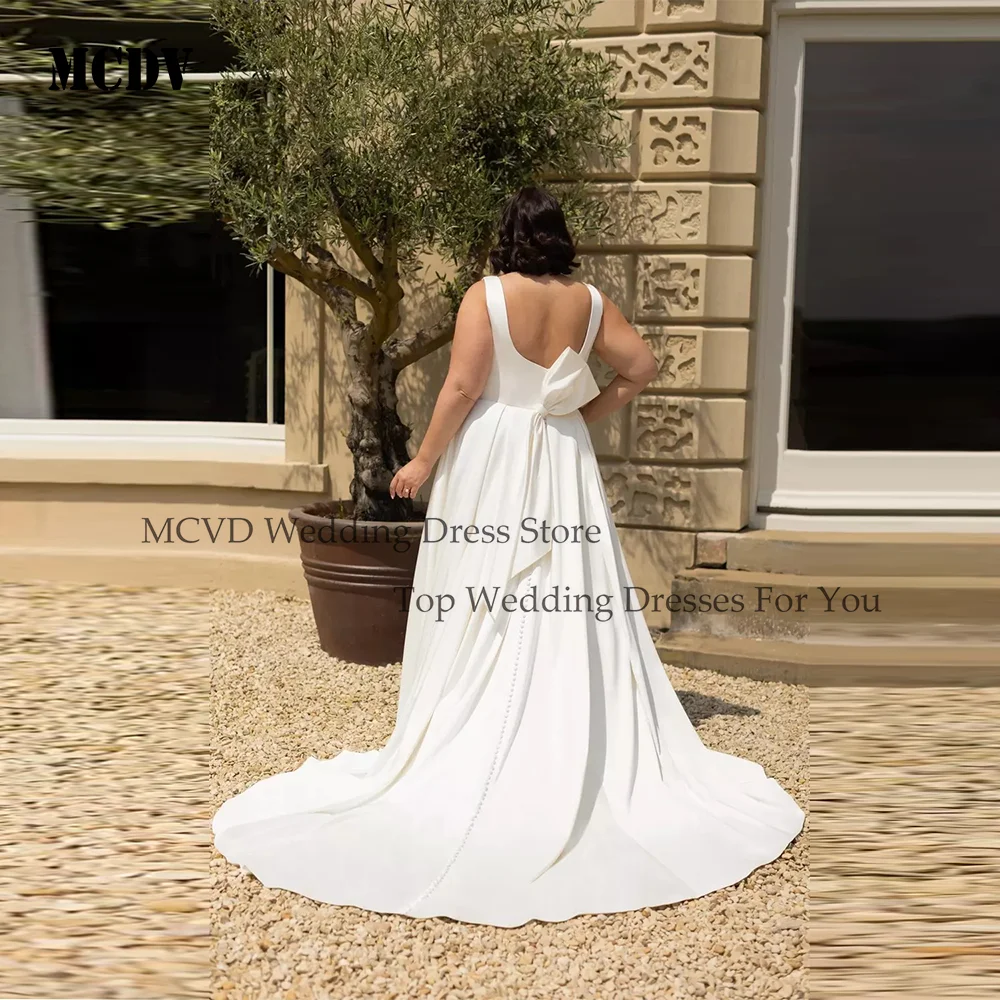 MCDV dos nu a-ligne surdimensionné robes de mariée sans manches Satin élégant robes de mariée balayage Train robes de mariée 2026