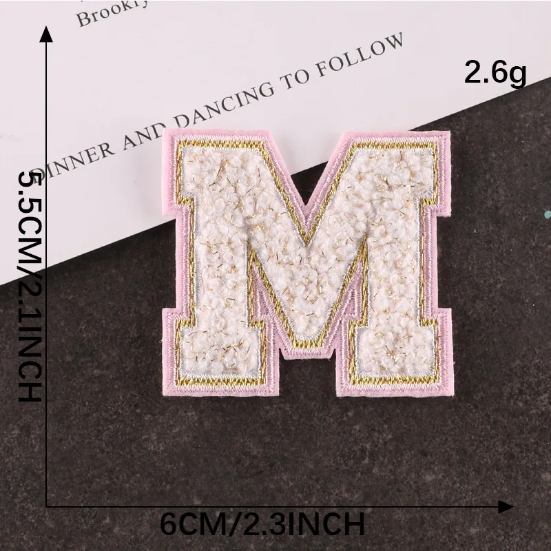 26pc/set A-Z  dopis nažehlovací patche malý 5.5cm zlato a bělouš ručník patche žinylkové alphable anglický dopis náplast