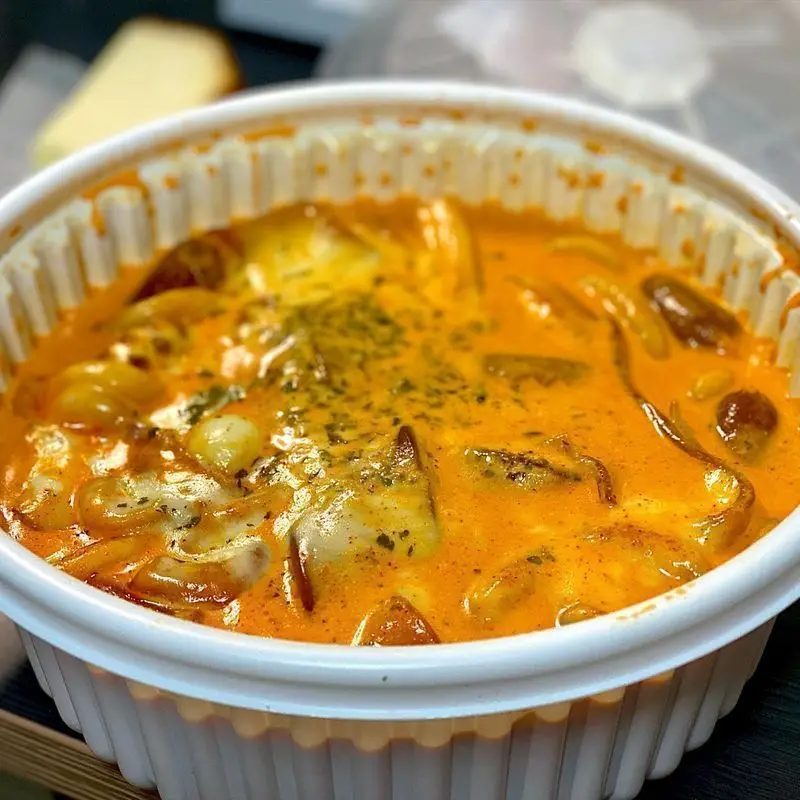 ❤️ [2] Friends Mara Rosee Tteokbokki (Fuju, clans, Sauces, fish cakes, wheat rice cakes, sauce, rosé stock)