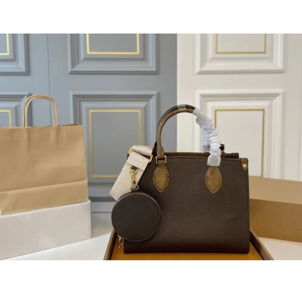 

2025 New SIZE: 25X19 CM Fashionable Versatile bags leather Portable can be carried on the shoulder no boxes