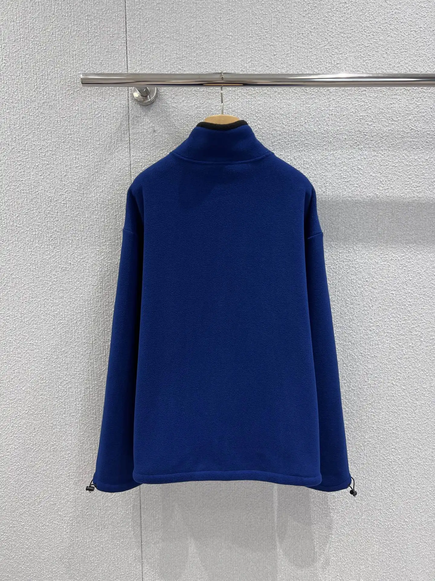 

Новинка осени/зимы 202, флисовая спортивная куртка, стильный и повседневный стиль, вышивка букв, свободная молния, воротник-стойка, шнурок