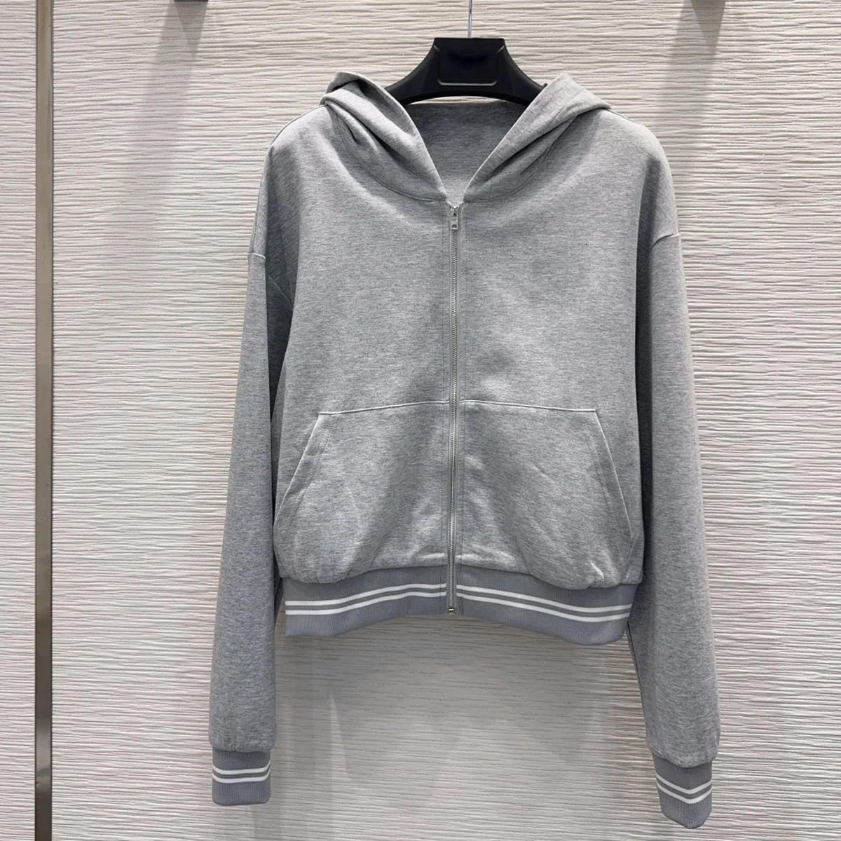 High Quality Women 2 Piece Outfit Zip Up Hooded Cropped Sweatshirt Wide Leg Pants Set Striped Cuff Hem Tracksuit lyt2681307