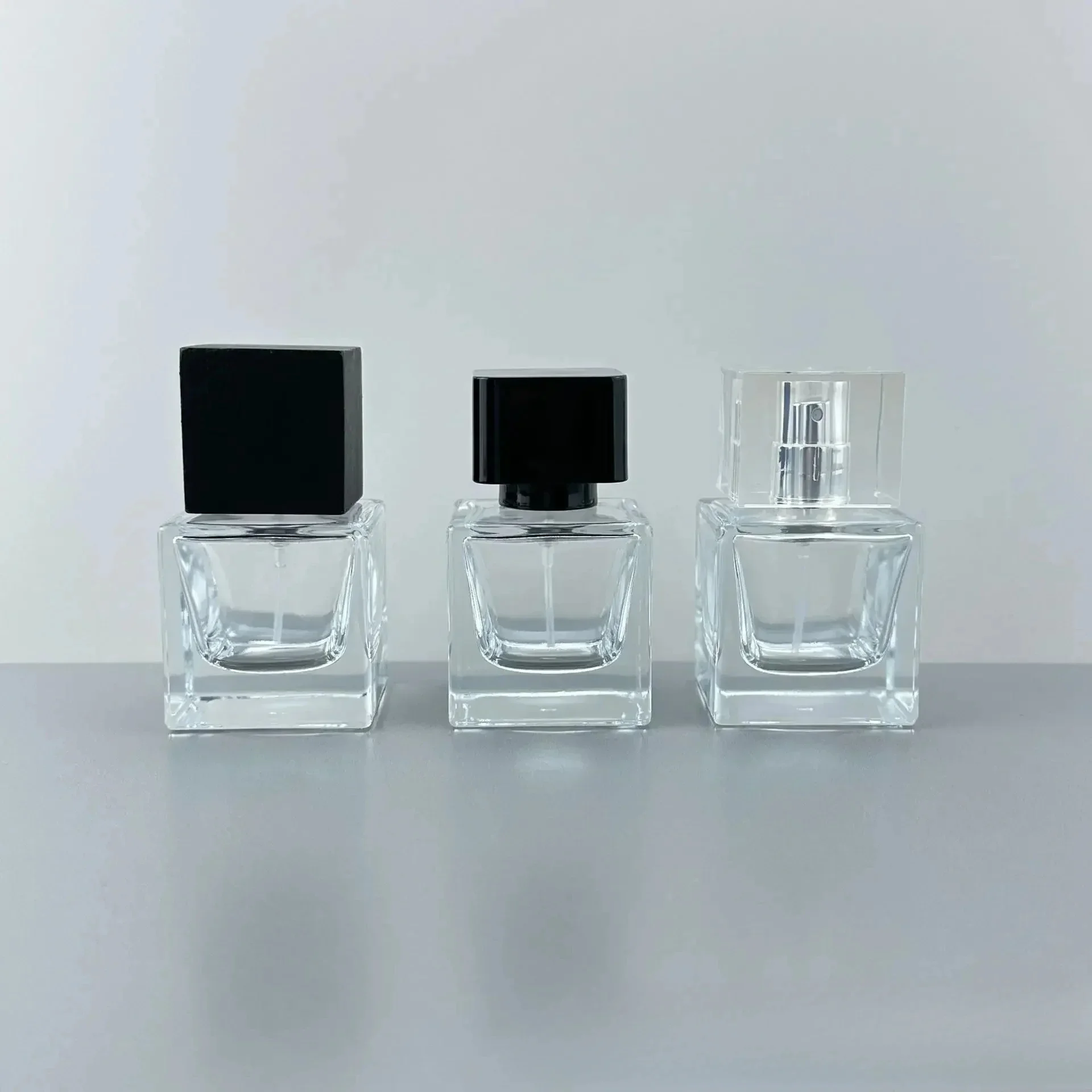 Flcopropriété de parfum de vigne de 30ml, d'extraction en verre carré, portable, simple et élégant, spray cosmétique, tous les jours, HI