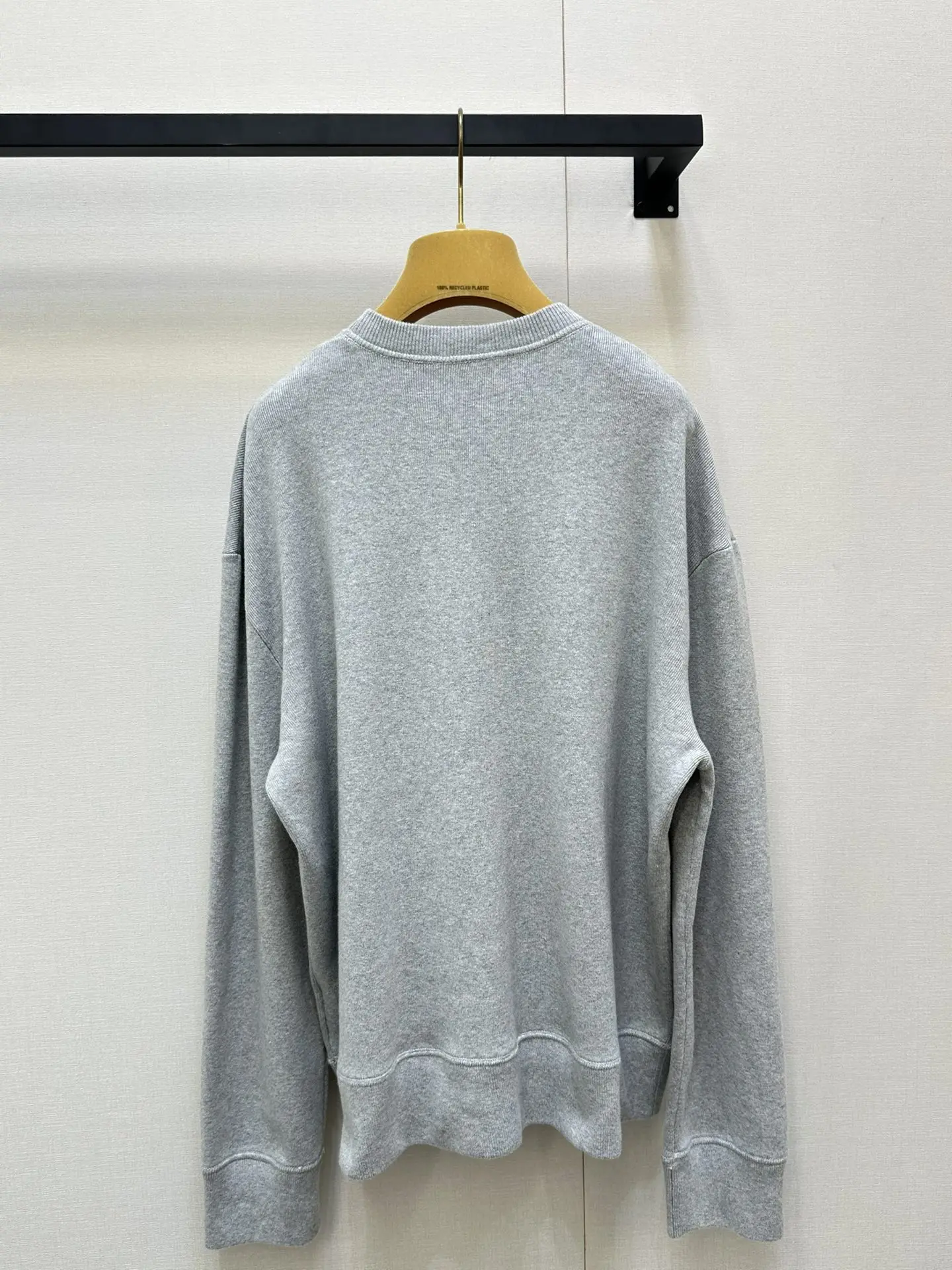 

Women Sweatshirt Summer New Style Drop Shoulder Sleeve Round Neck Long Sleeve Loose Sports Casual Style Women Sweatshirt 2025