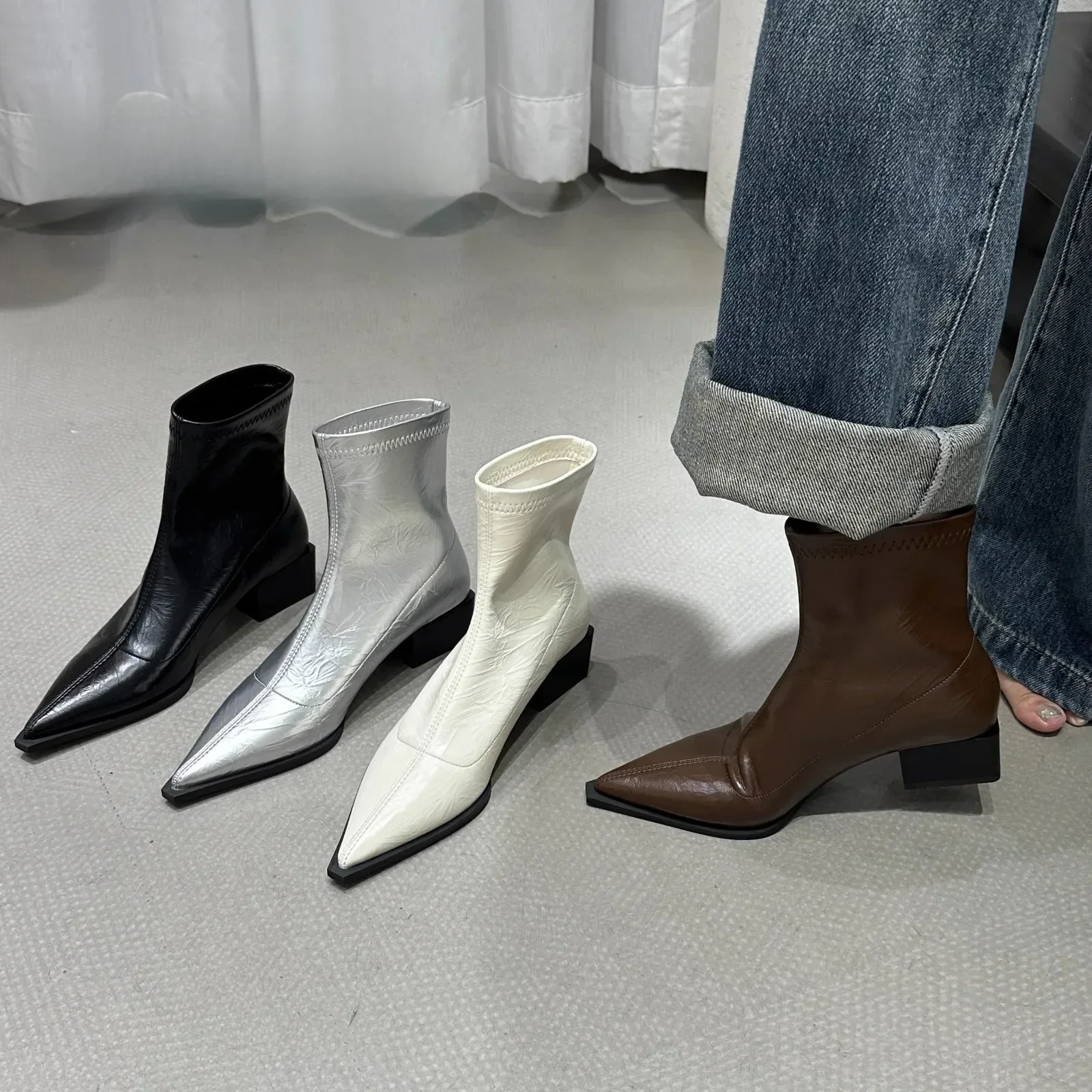 Automne femmes bottines chaussures mode bout pointu dames botte courte carré talon bas décontracté hiver chaussures pour femmes 2024