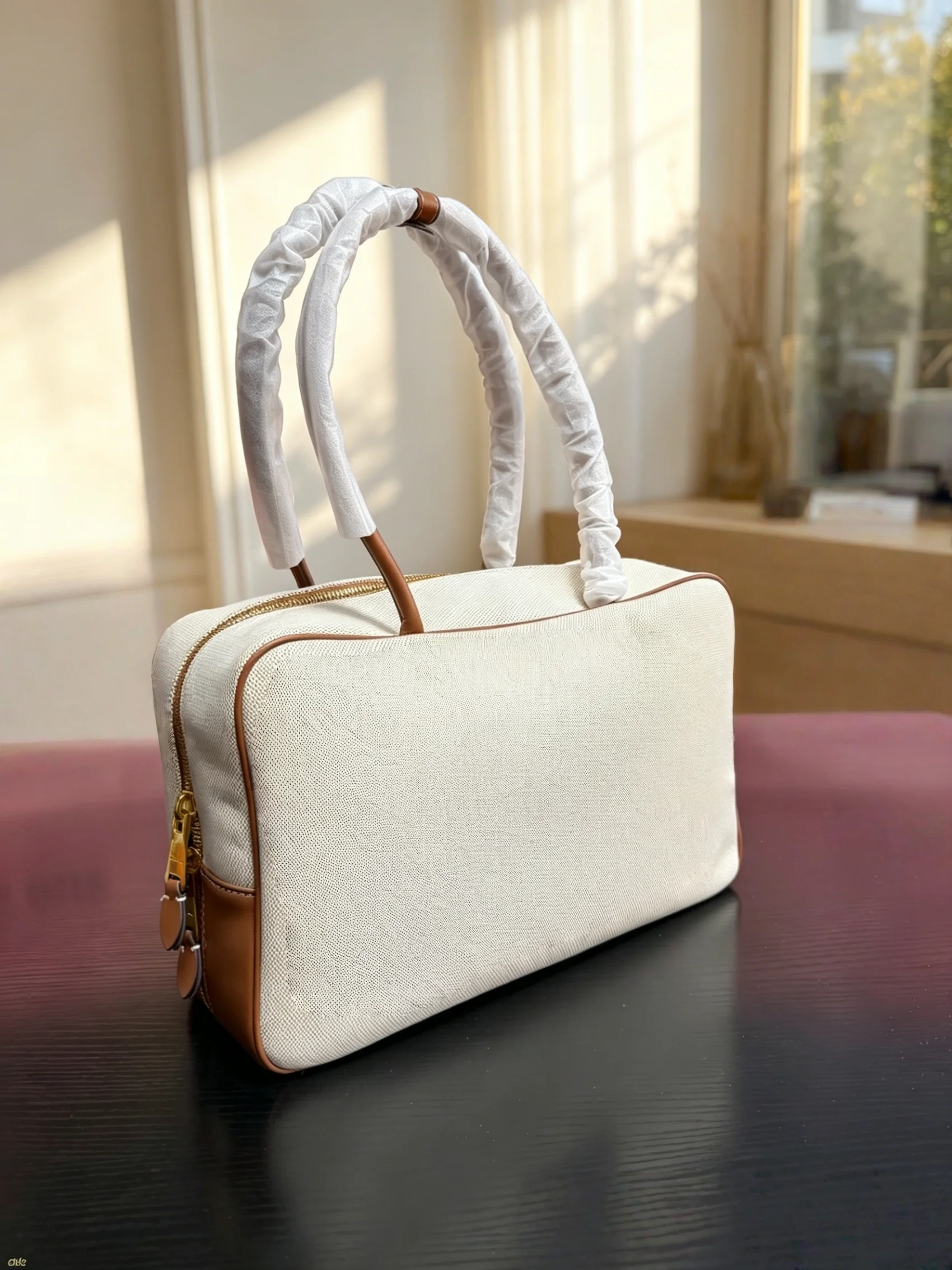 

Women's Handbag Beige Top Handle Boston Bag Brown Trim Summer Fresh Casual Shoulder Bag Size:34*21cm