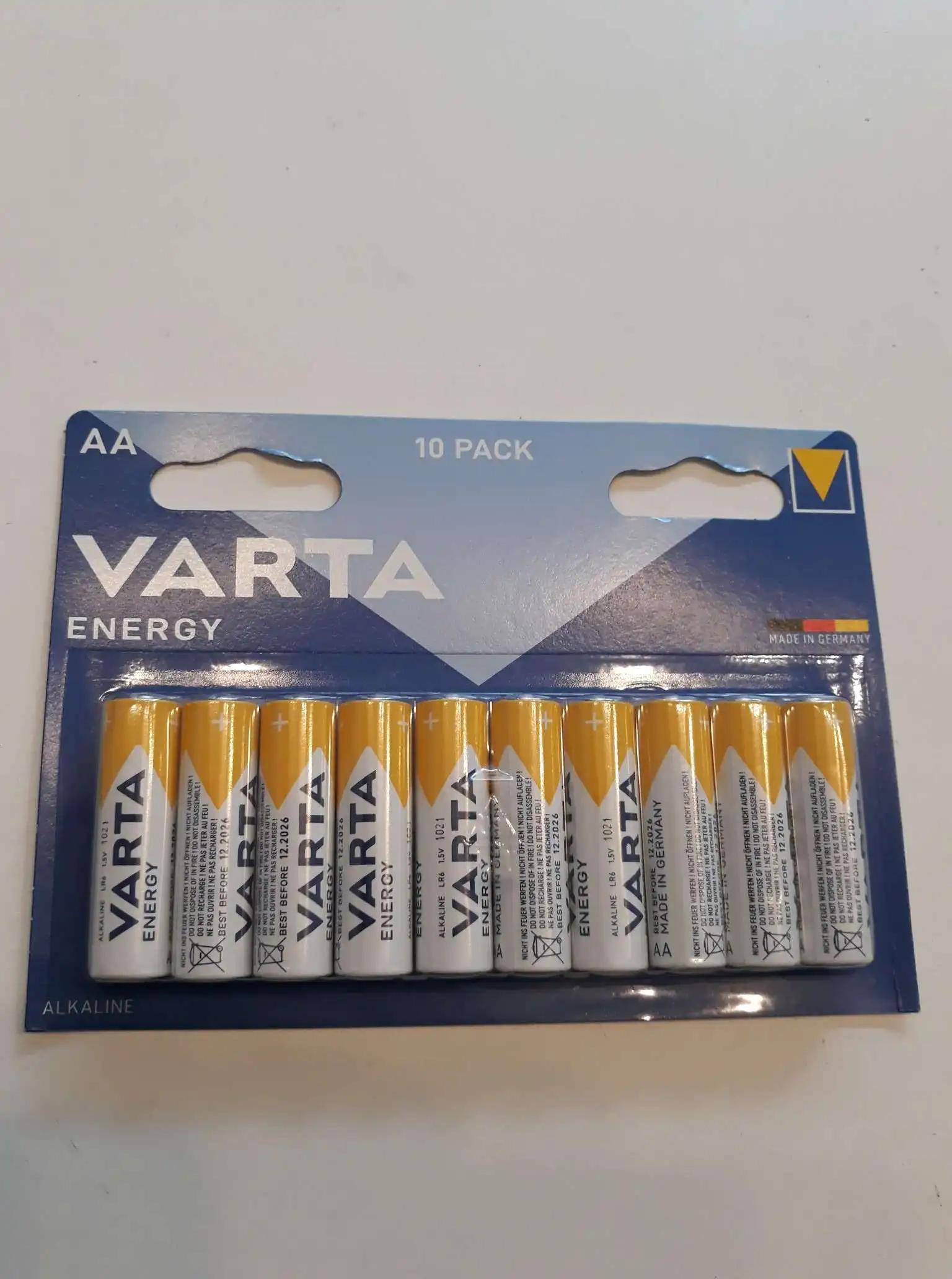 Mend with tracking 10 LR6 alkaline batteries a VARTA ENERGY alkaline 1.5V under blister