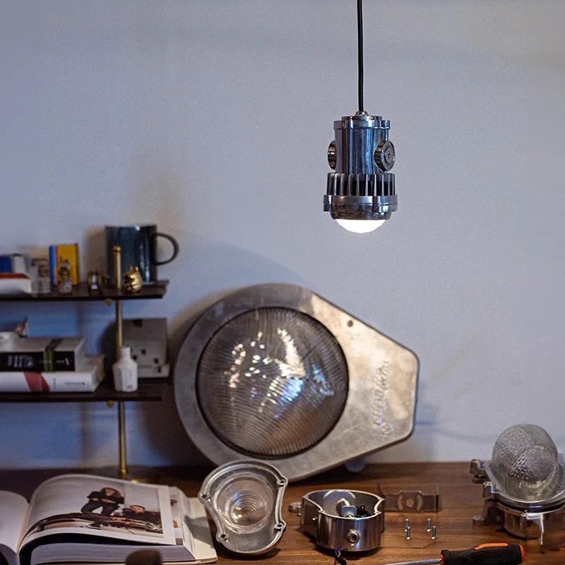 Luz colgante de bala espacial Vintage