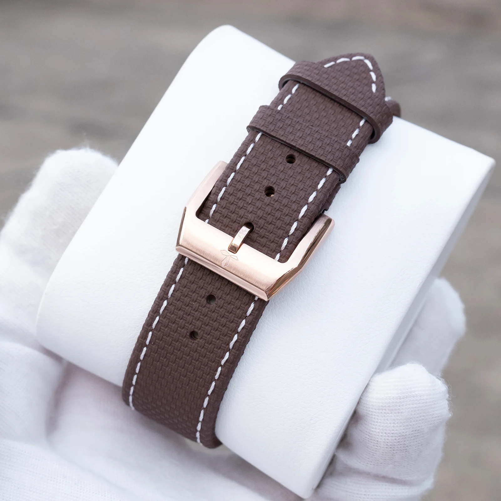 ساعة ريف تايجر بمينا بني وذهبي وردي من الجلد المربع - ساعة ميكانيكية مضيئة متعددة الوظائف مقاومة للماء مع تاريخ RGA20S9