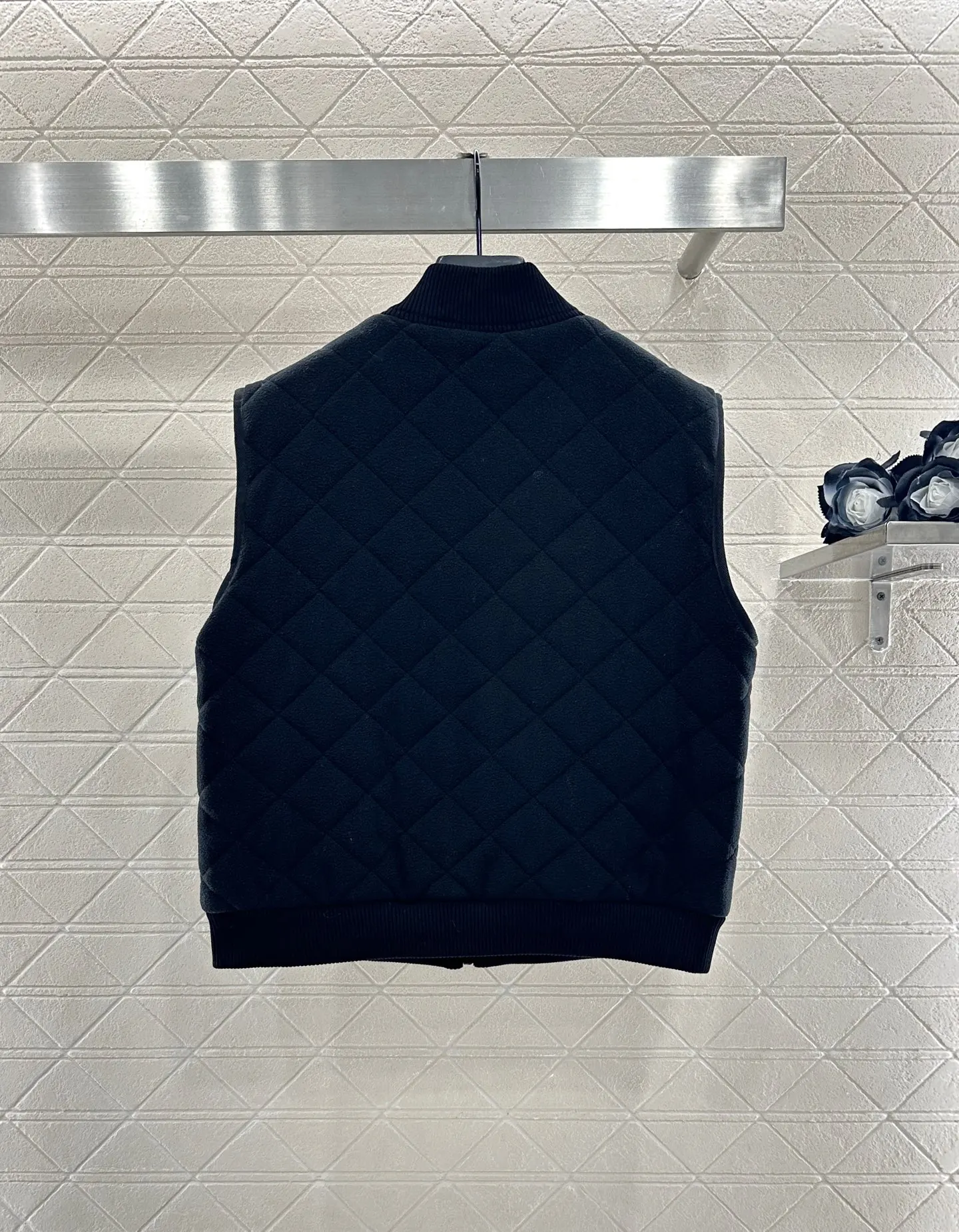 Grijs diamanten gewatteerd damesvest - Warm en stijlvol, essentieel voor herfstoutfits