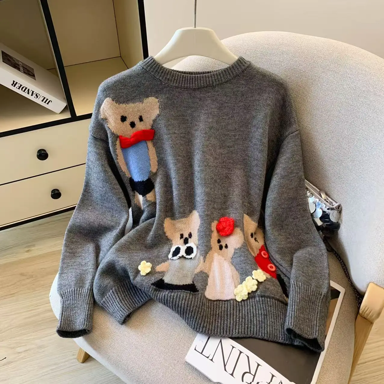

Women's Gray Cartoon Jacquard Bear Pullover Sweater Autumn And Winter New Korean Cute Design Sense Fashionable Warm Knitted Top