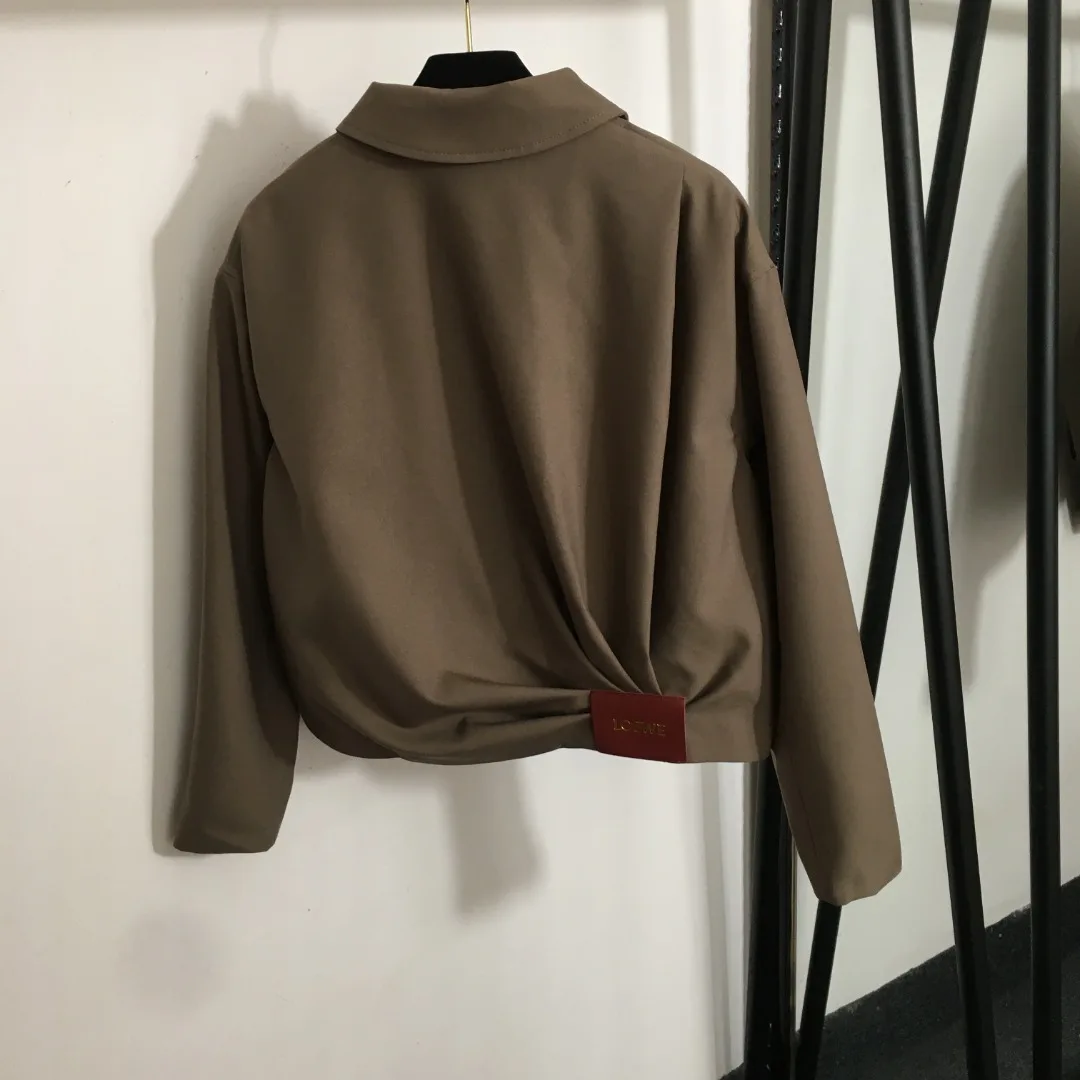 

High quality spring and summer women's pleated design, waist cinched long sleeved zipper jacket SU107