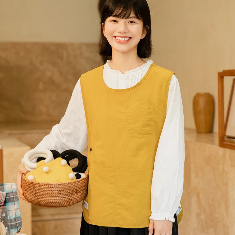 شعار مخصص سترة المئزر مقاوم للماء للجنسين العمل المئزر تنفس مع 4 جيوب سترة المئزر لزي مقهى المخابز