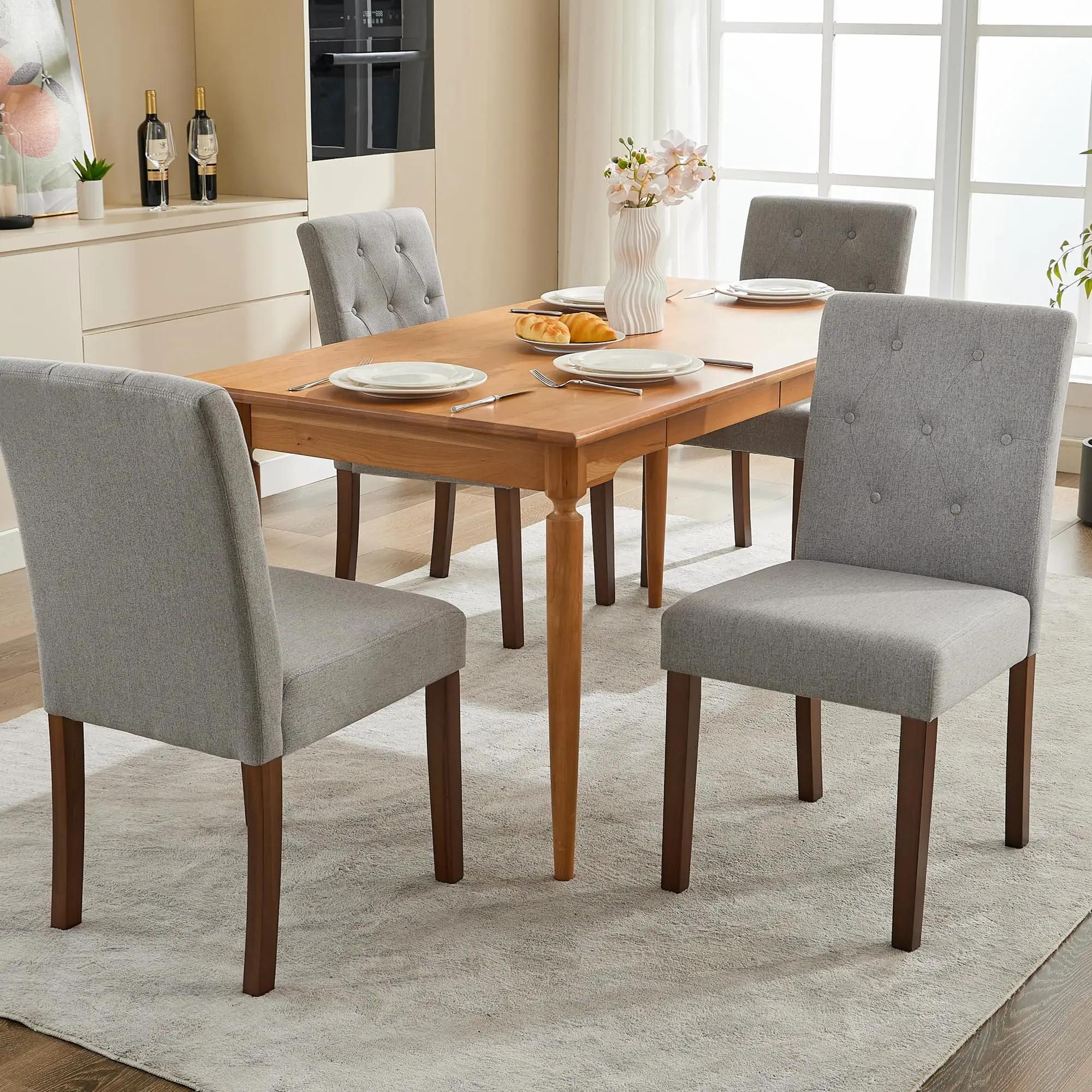 Moderne gepolsterte Esszimmerstühle – 2er-Set mit grauem Stoff, hohe Rückenlehne, Holzbeine, dekorative Knöpfe – Komfort für Esszimmer, Küche, Restaurant – 2er-Pack Leinen