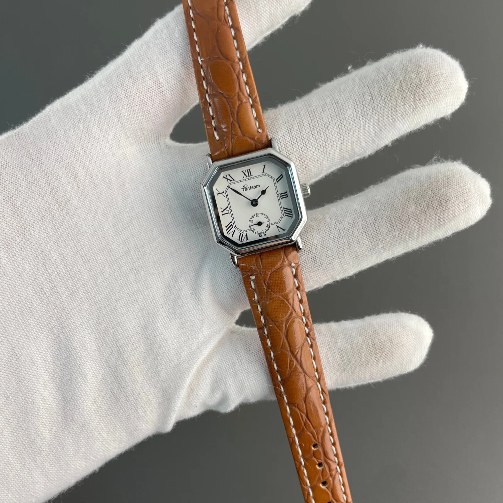 Vanteam Retro Watches Classic Casual Quartz Dial Leather Strap Band Rectangle Clock Fashionable Wrist Watches for Women Gift
