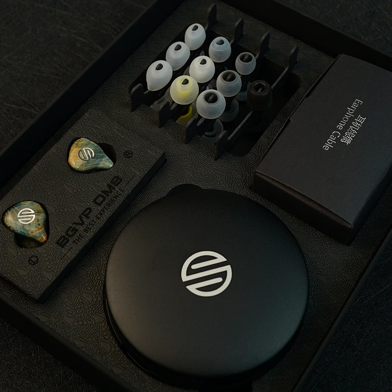 BGVP DM8 In-Ear Monitors Earphone 8BA Knoweles&Sonion Balanced Armature IEM HiFi Headset With MMCX Interface Support Customized