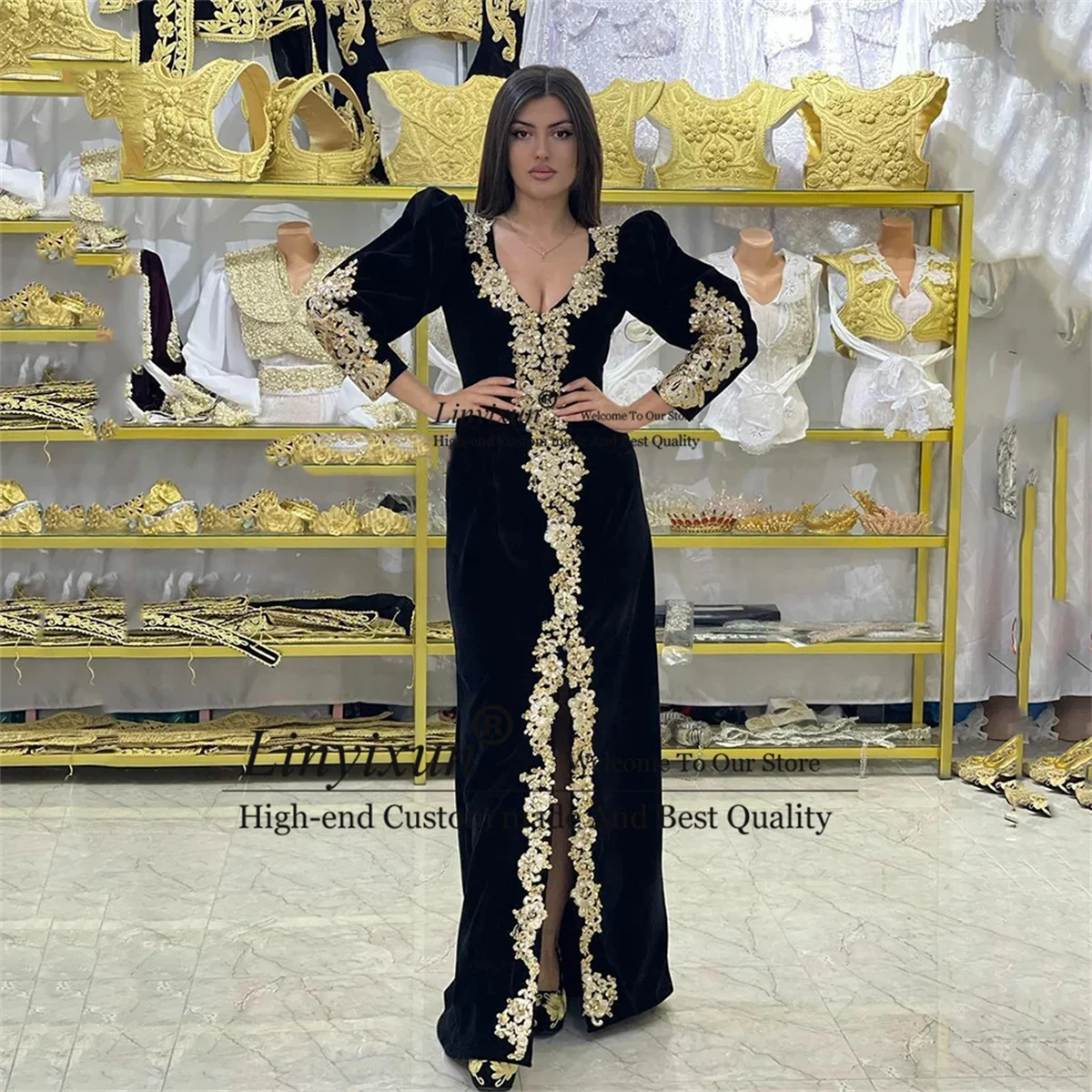 

Moroccan Caftan Black Velvet Prom Dress With Gold Lace Applique Long Sleeves Evening Gowns Front Slit Mermaid Arabic Party Dress