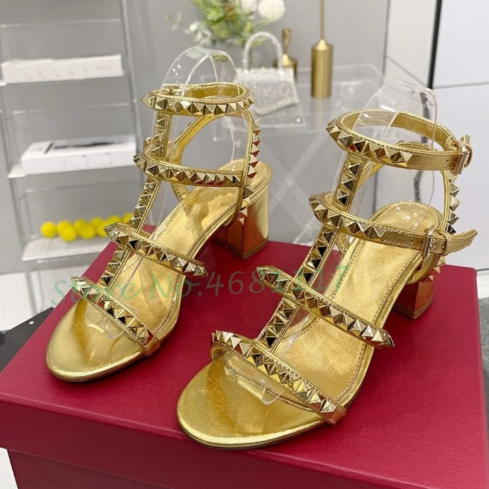 Rivets Luxury Heels Sandals Women\'s Shiny Real Leather Summer T-Strap Block Heels Sandals Trend Studded Summer Party Black Shoes