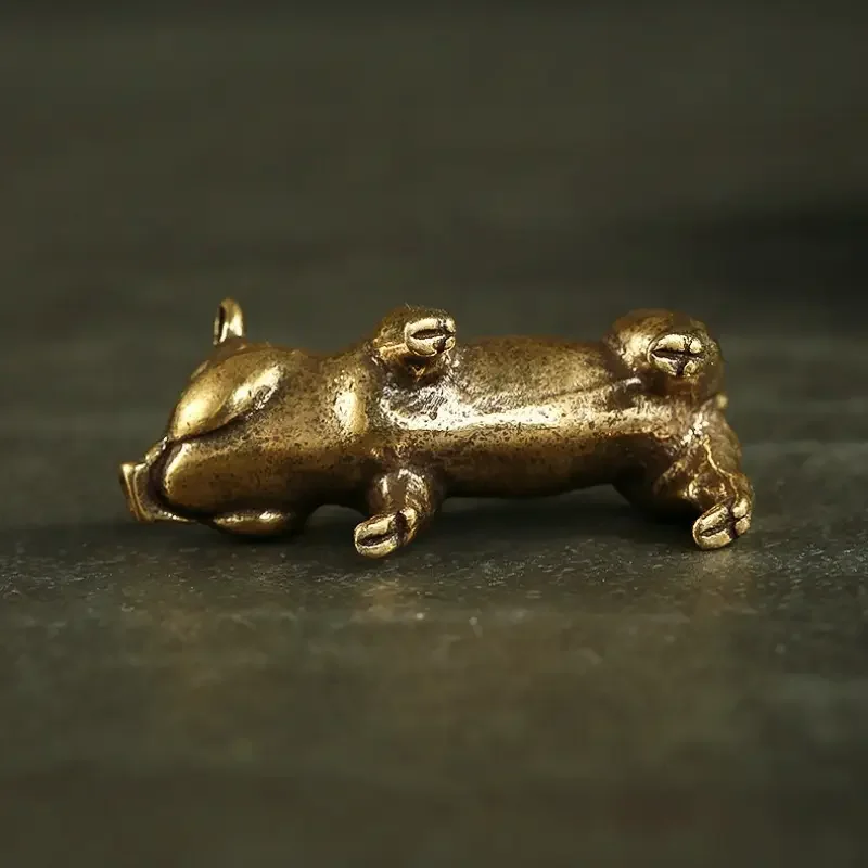 Schweinefigur aus Messing zum Sammeln, niedliche Tierskulptur aus Metall für die Tischdekoration – Detail 6