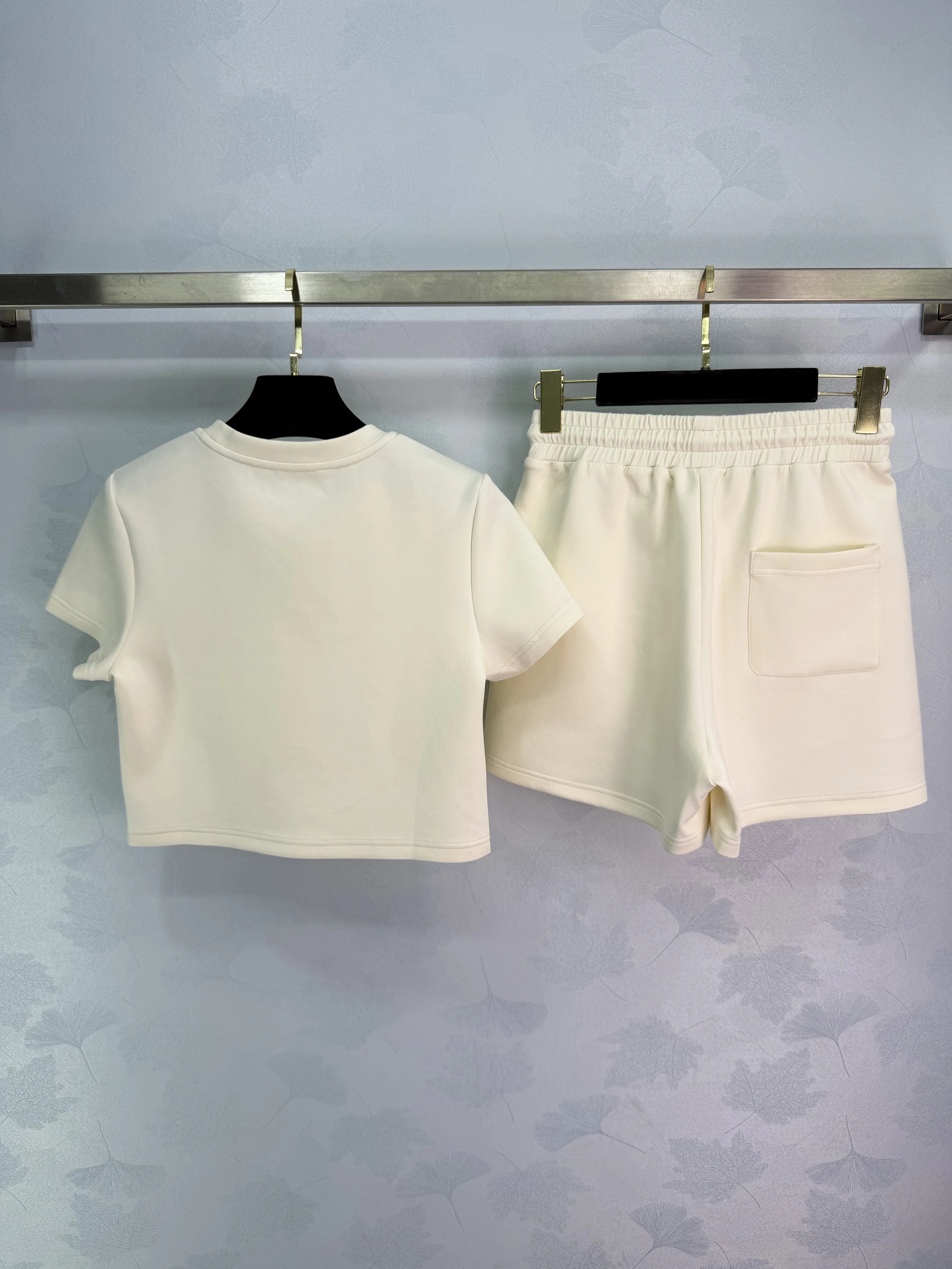 

2026 New Design Embroidered Casual Short Sleeve Set L14