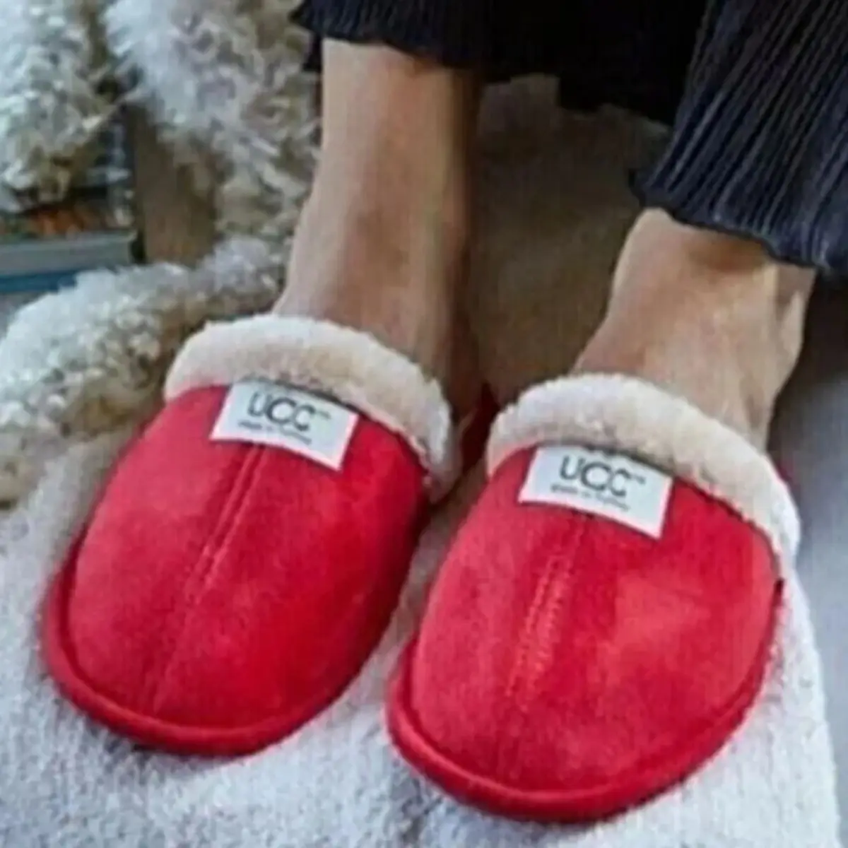 Unisex House Slippers with Fur Inside, Winter Warm Indoor Home Slippers Closed Toe Couple Slippers Comfort Soft Sole House Shoes