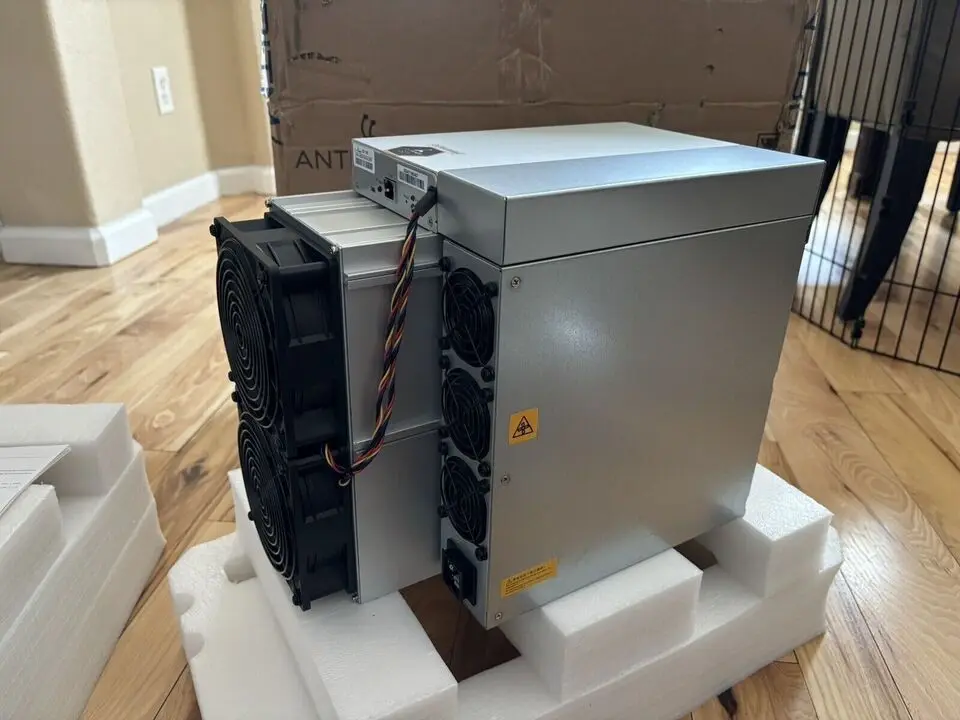 MD Kup 2, a otrzymasz 1 gratis BITMAIN ANTMINER S21 PRO (234TH / 3510W) - MILLIONMINER