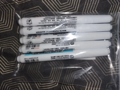0.7/1.0/2.5MM White Permanent Marker Pens Markers Paint Pen For Wood Plastic Leather Glass Stone Metal Art Painting Supplies photo review