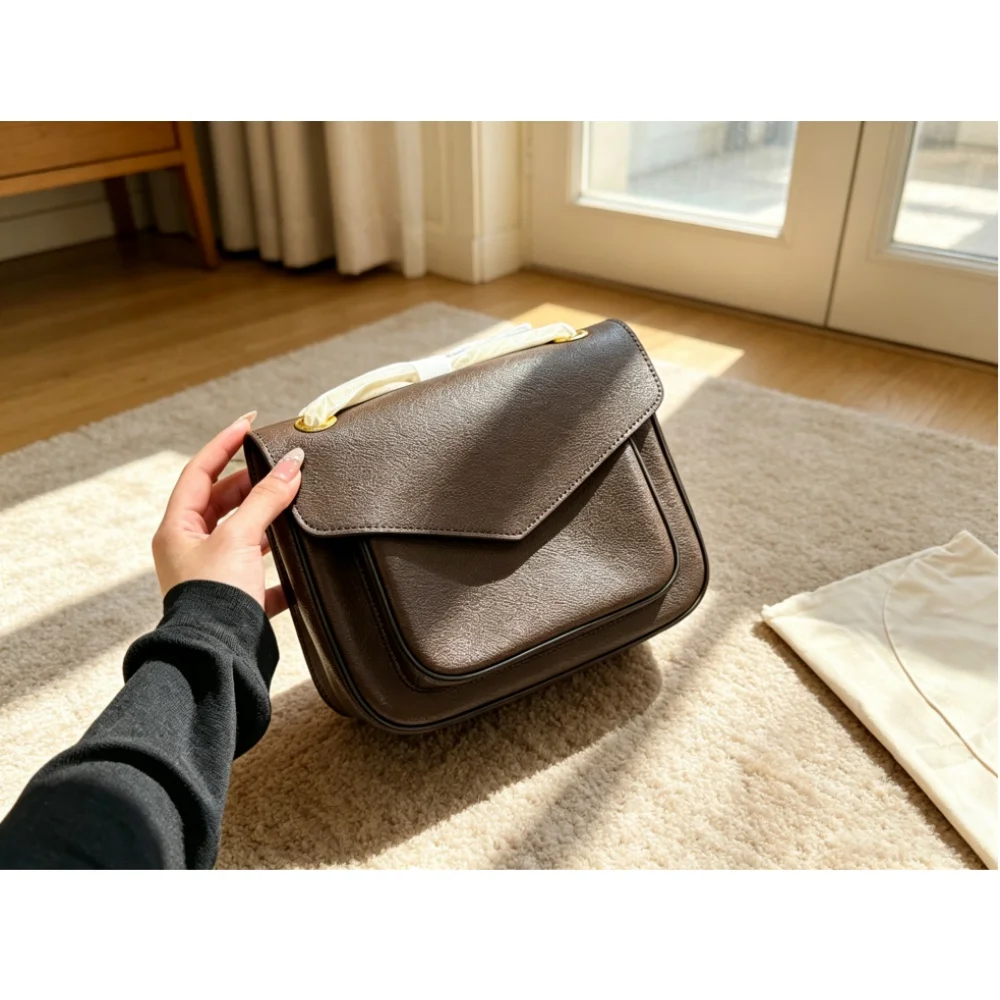 

2026 Size: 22X17 cm no box New Model Versatile and Fashionable PU Leather Bag - Durable,High-Quality and Affordable
