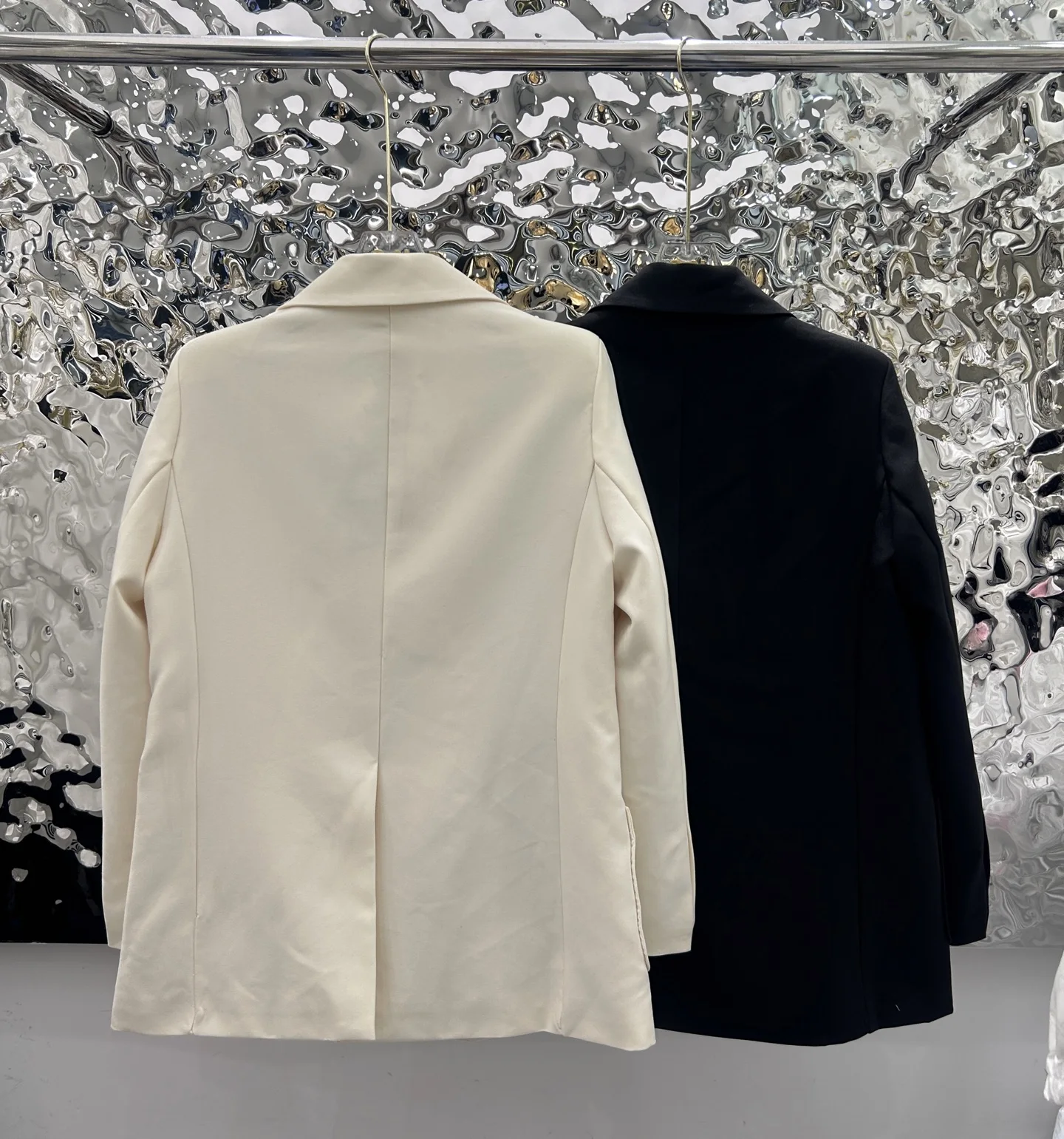 

Зима 2025 г., новая мода, универсальный пиджак с лацканами и одной пуговицей с внутренним принтом