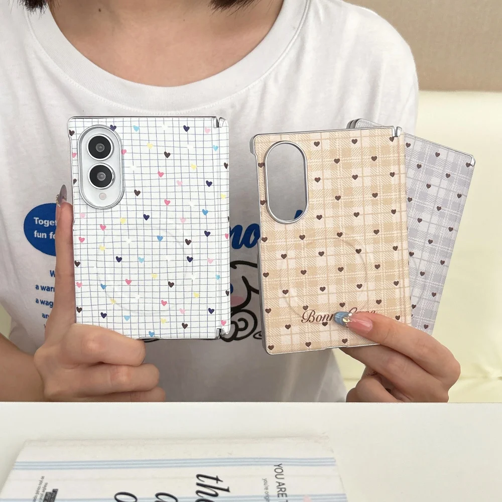Korean Ins Plaid Heart Shape Magnetic Phone Case for Samsung Galaxy Z Fold 8 Z Fold 8 Ultra Z Fold7 Fashion Retro Anti-drop Case