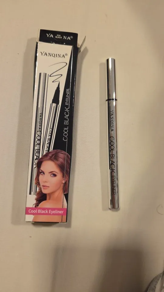 Quick-Drying Liquid Eyeliner, Waterproof, Smudge-Proof, Long-Lasting Black, Ideal for Beginners photo review