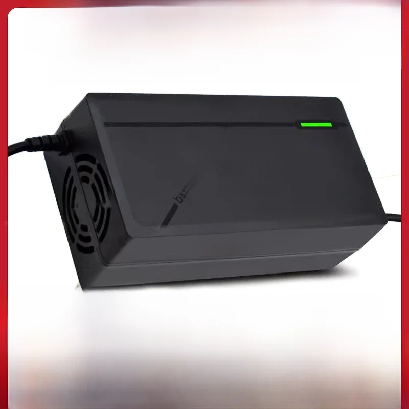 Ładowarka 36V 48V 60V 72V 2A 5A Akumulator litowy 42 54.6 67.2 84V 10 13 16 20S Inteligentna ładowarka do szybkiego ładowania Wtyczka EU — zdjęcie produktu 7