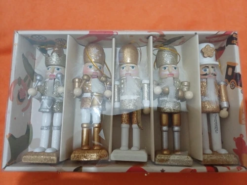 5Pcs/Set 12CM Nutcracker Puppet Soldiers Doll Christmas Pendants Gift Ornaments Decoration Cartoons Golden Sparkling Handicraft photo review