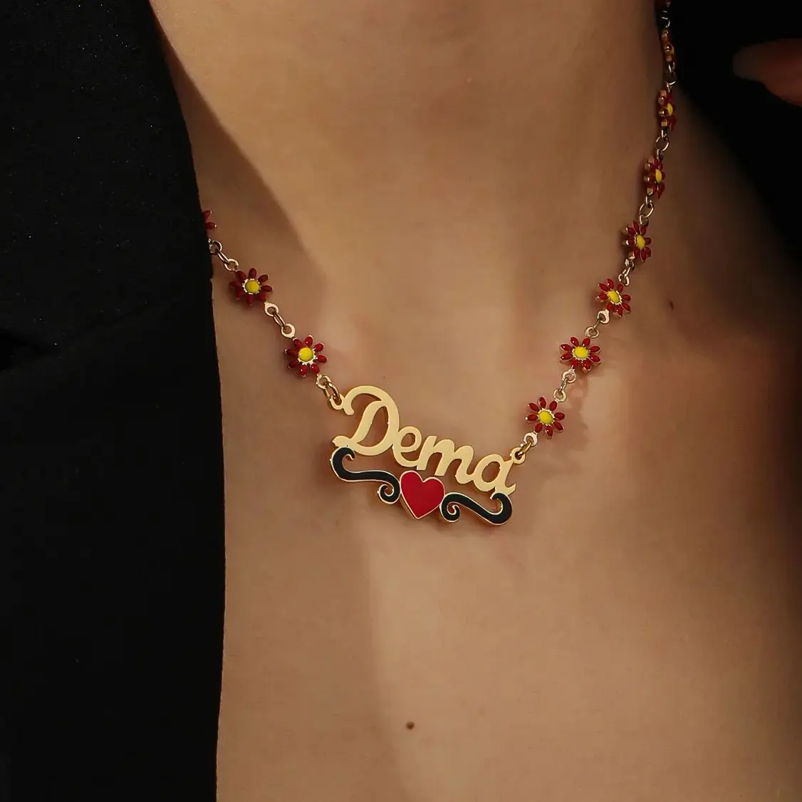 

Personalized Enamel Jewelry Customize Any Language Name Stainless Steel Heart Necklace Sunflower Enamel Chain Gift for Daughter