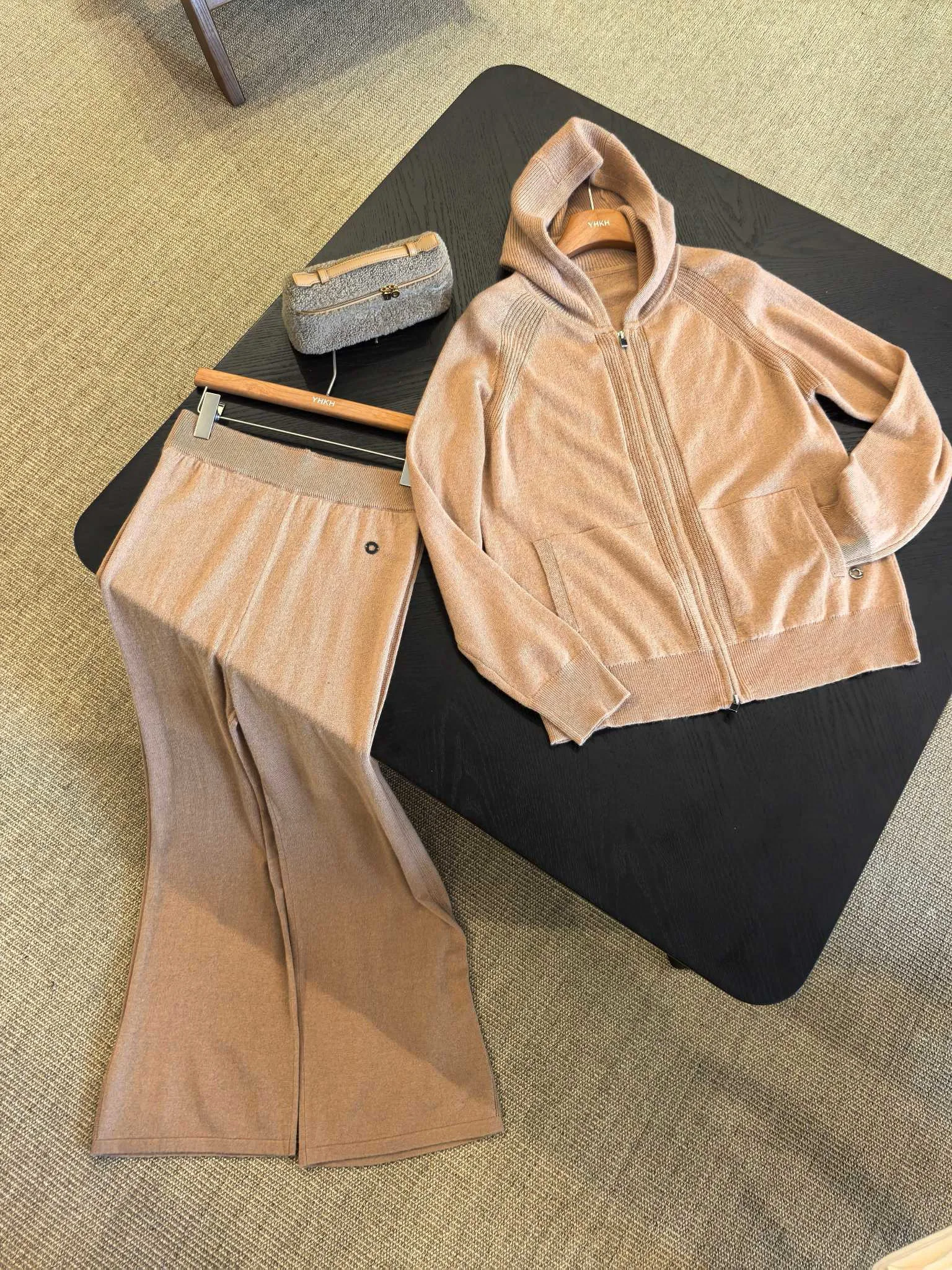 

Autumn-winter luxurious women's cashmere-wool hooded knitted set