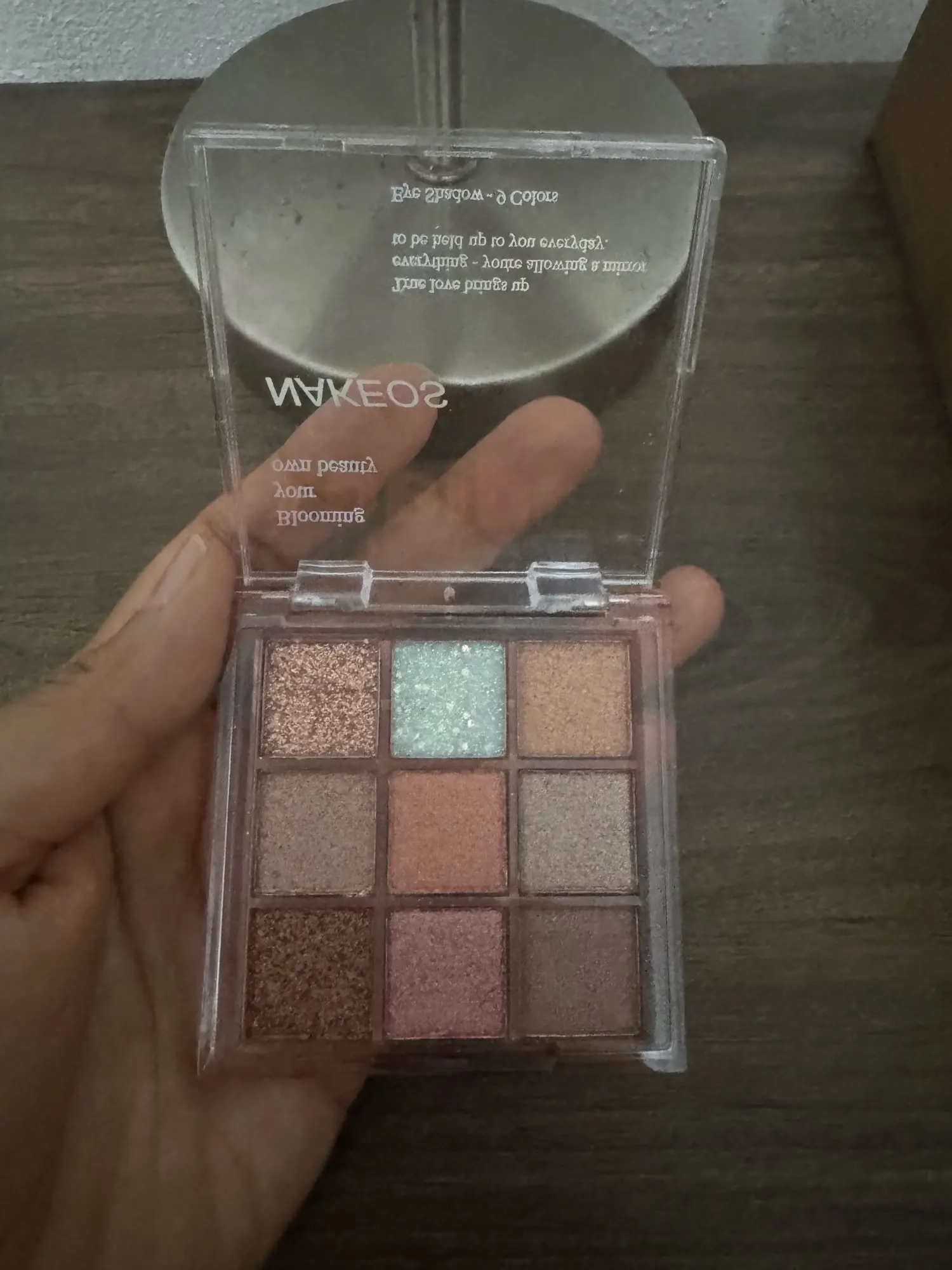 9-Color Glitter Eyeshadow Palette - Long-Lasting Rose and Pink Shades, Metallic Finish, Matte and Shimmer Effects, High Color Payoff, Long-Lasting, Easy to Blend, Pink Gold Brown photo review