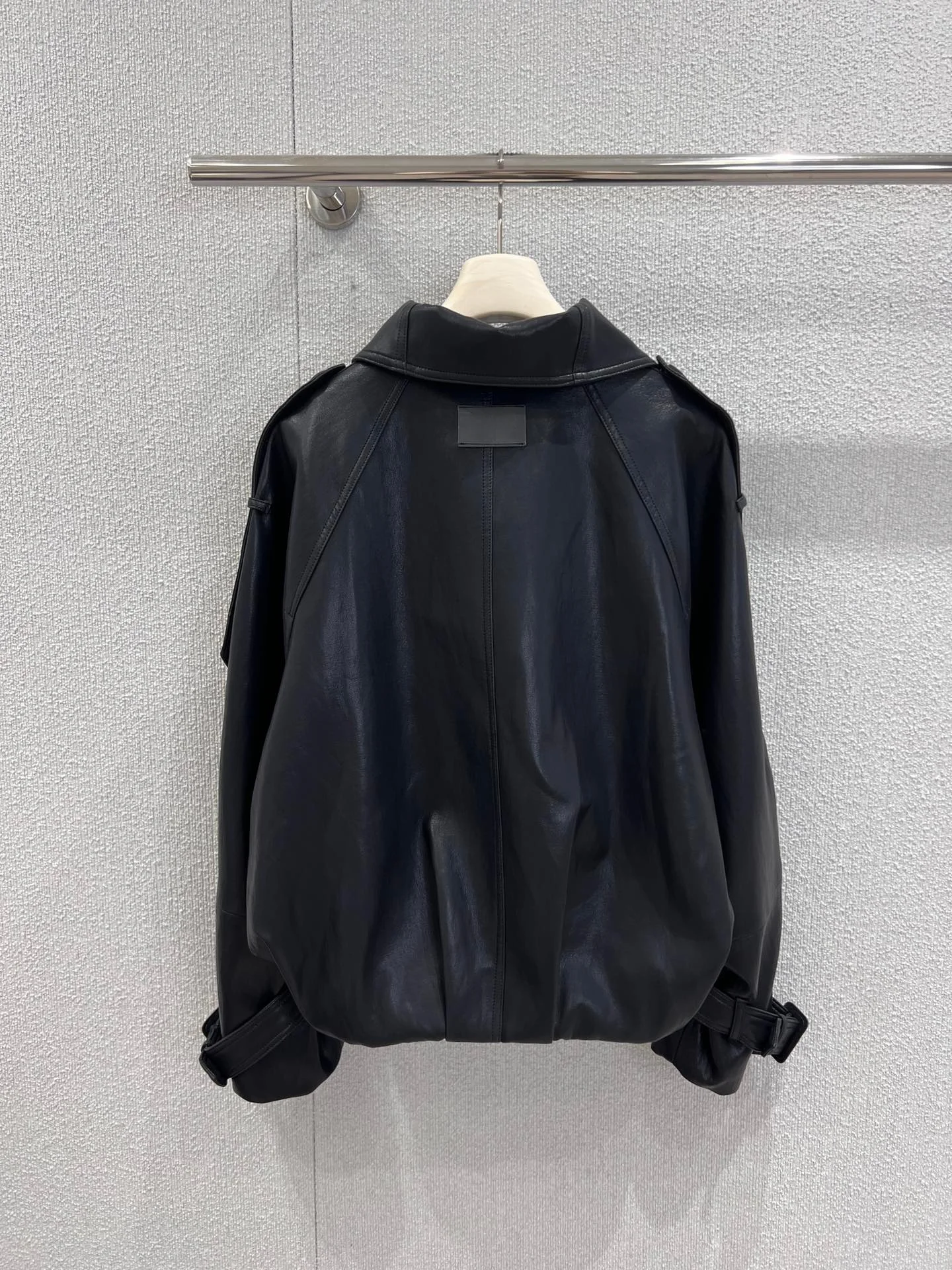 

2025 early autumn fashion retro high-quality women's Clothing loose leather jacket modern large lapel leather jacket