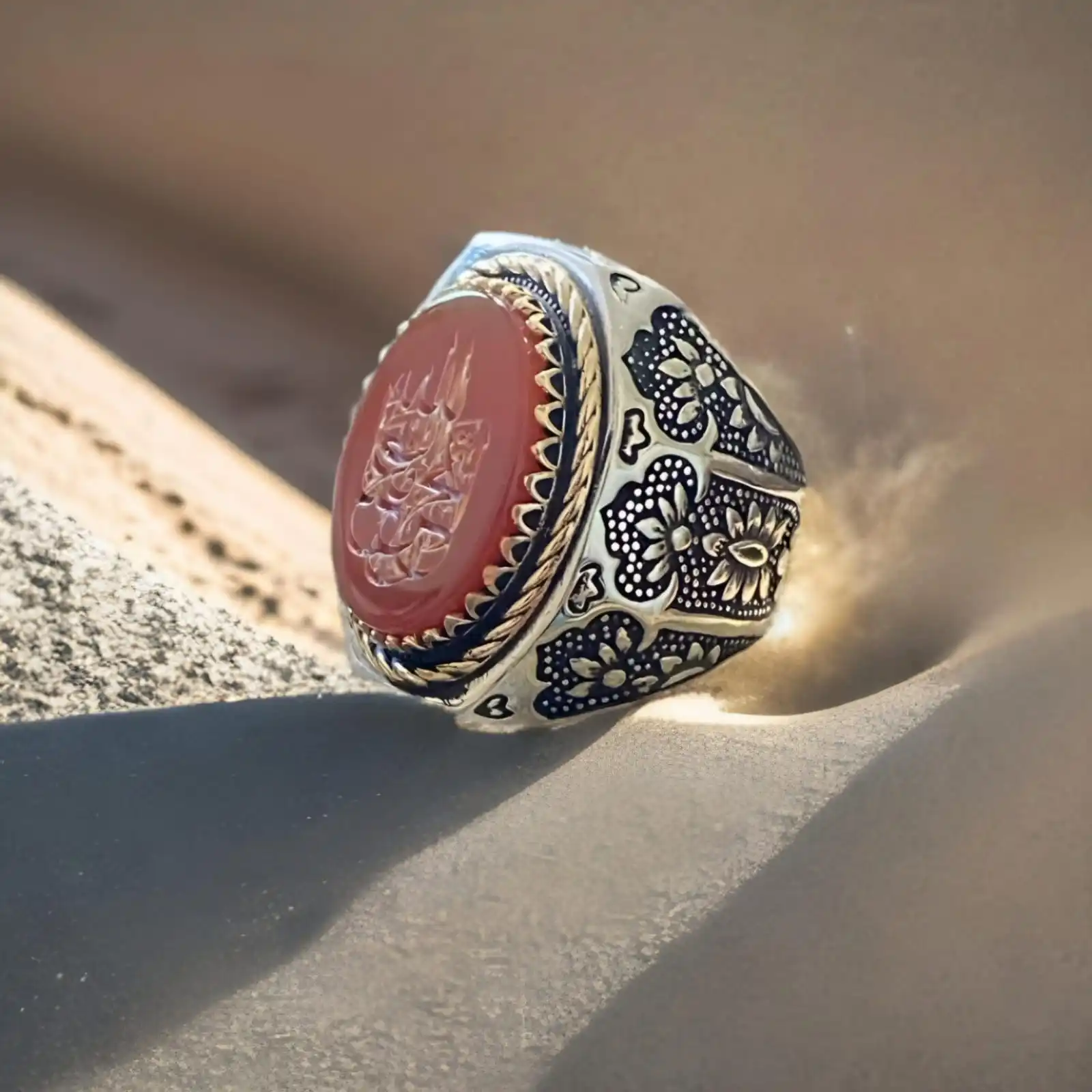 

Hand-Engraved Red Agate Silver Ring with Quranic Verses - Beautiful Islamic Jewelry - Gift for Him - Personalized Jewelry