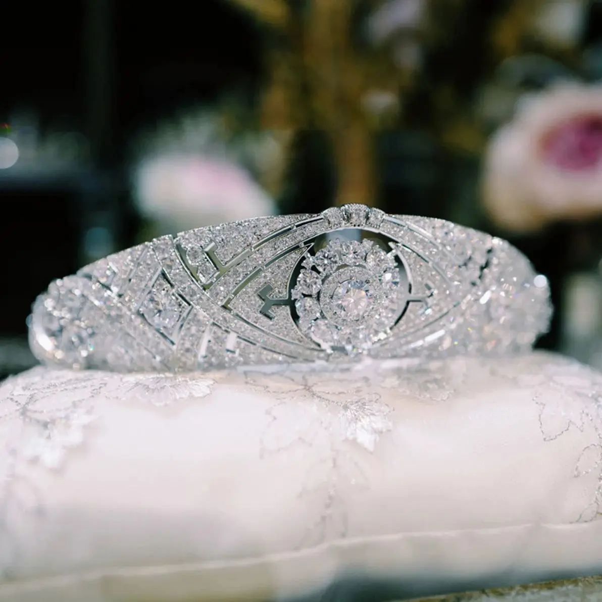 High-End  European French Wedding Cubic Crown Hair Accessory Princess Harry and Meghan Bride  Birthday Hairpiece Tiaras