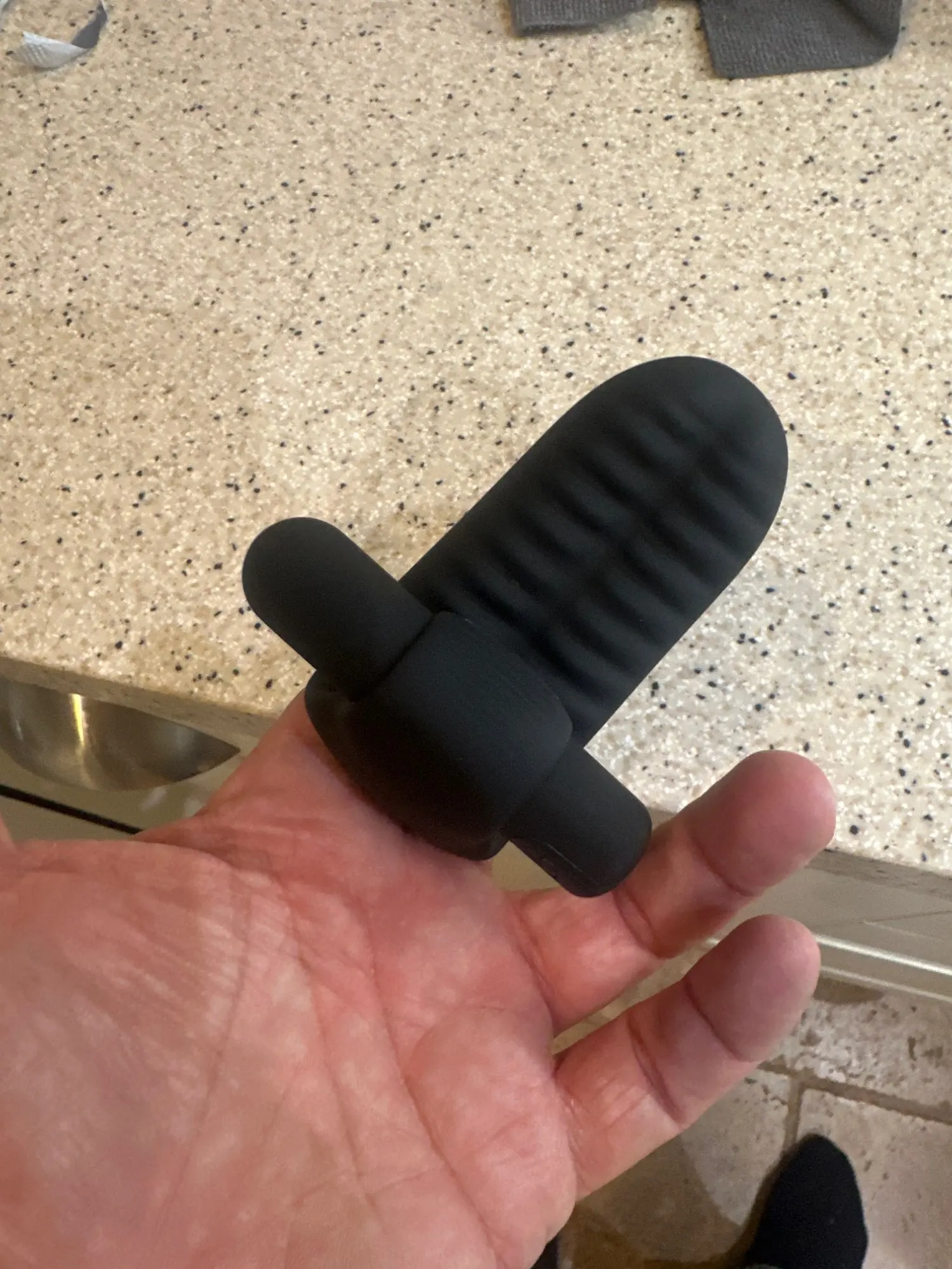 Vibrador para Clitóris e Ponto G Dedeira Vibratória - Erotik photo review