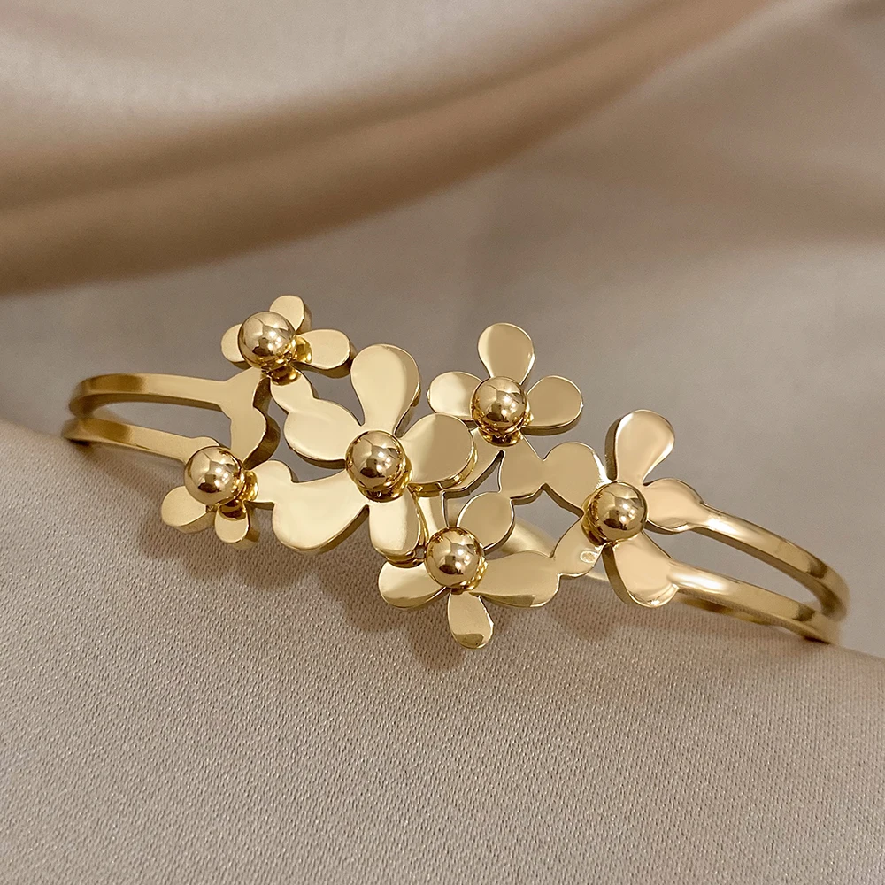 Fashion Stereo Flower Cuff Bracelet Bangle For Women Elegant Gold Color Floral Decor Opening Bracelet Jewelry Gift For Her