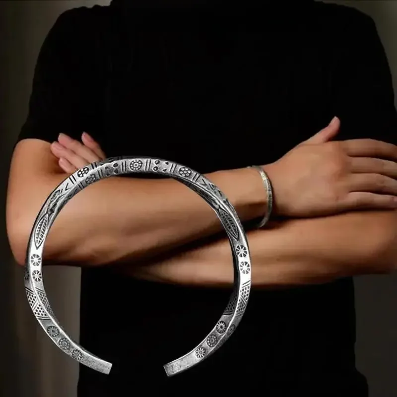 Punk einfache silberne Farbe verdrehte Mobius Manschette Armreifen unendliche Schleife Armband