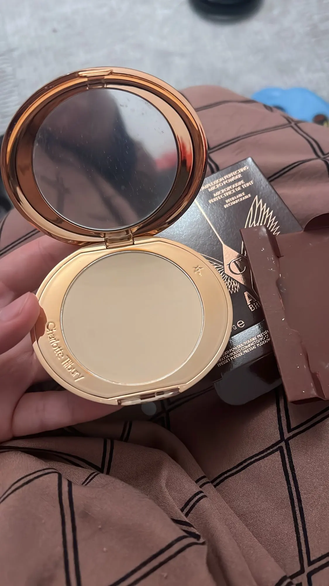 Hot CT Setting Spray Waterproof Oil Control Setting Pressed Powder Lasting Oil Control Beauty Women Makeup Setting Honey Powder photo review